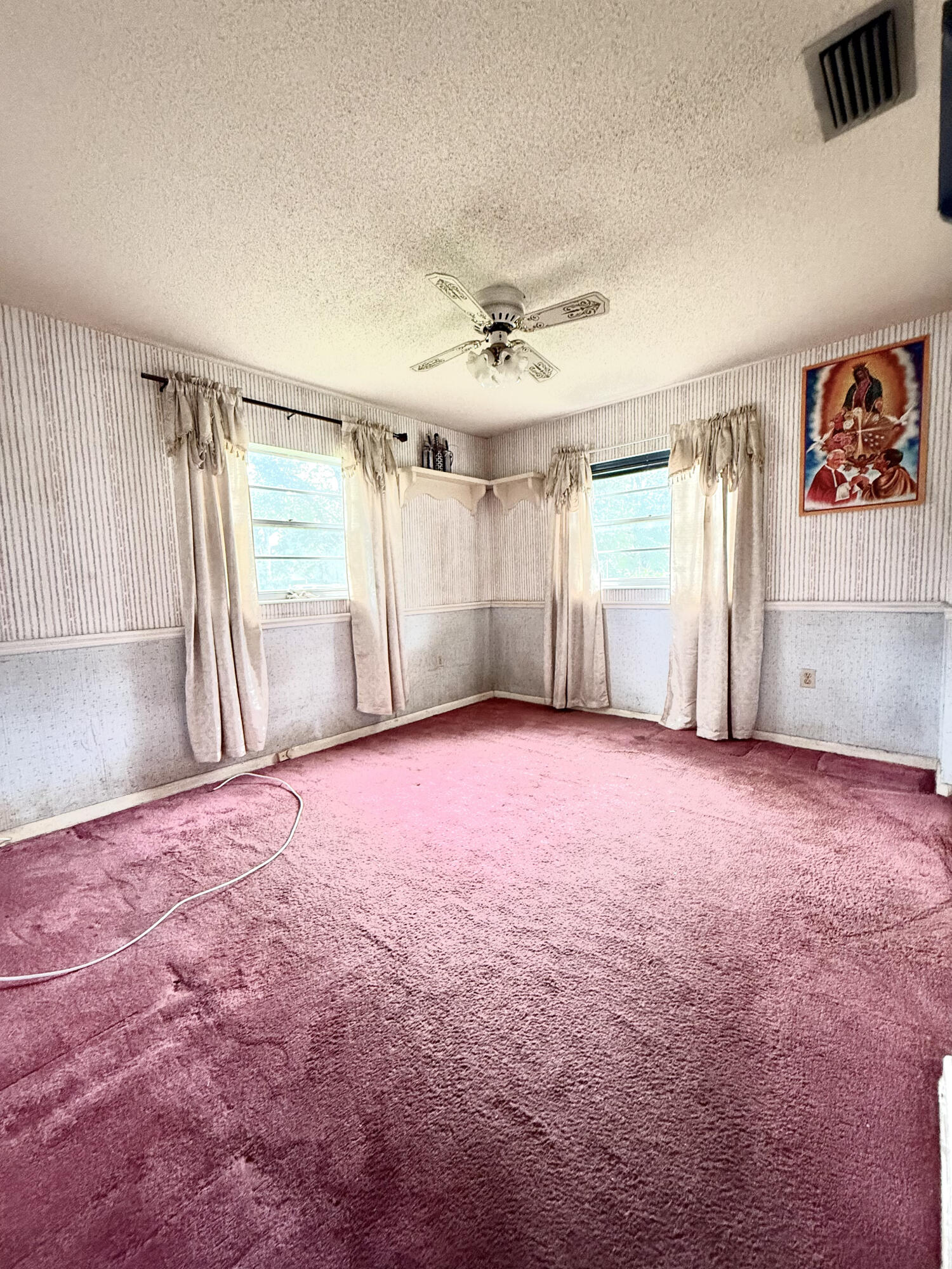275 Se 16th Avenue Property Photo 4