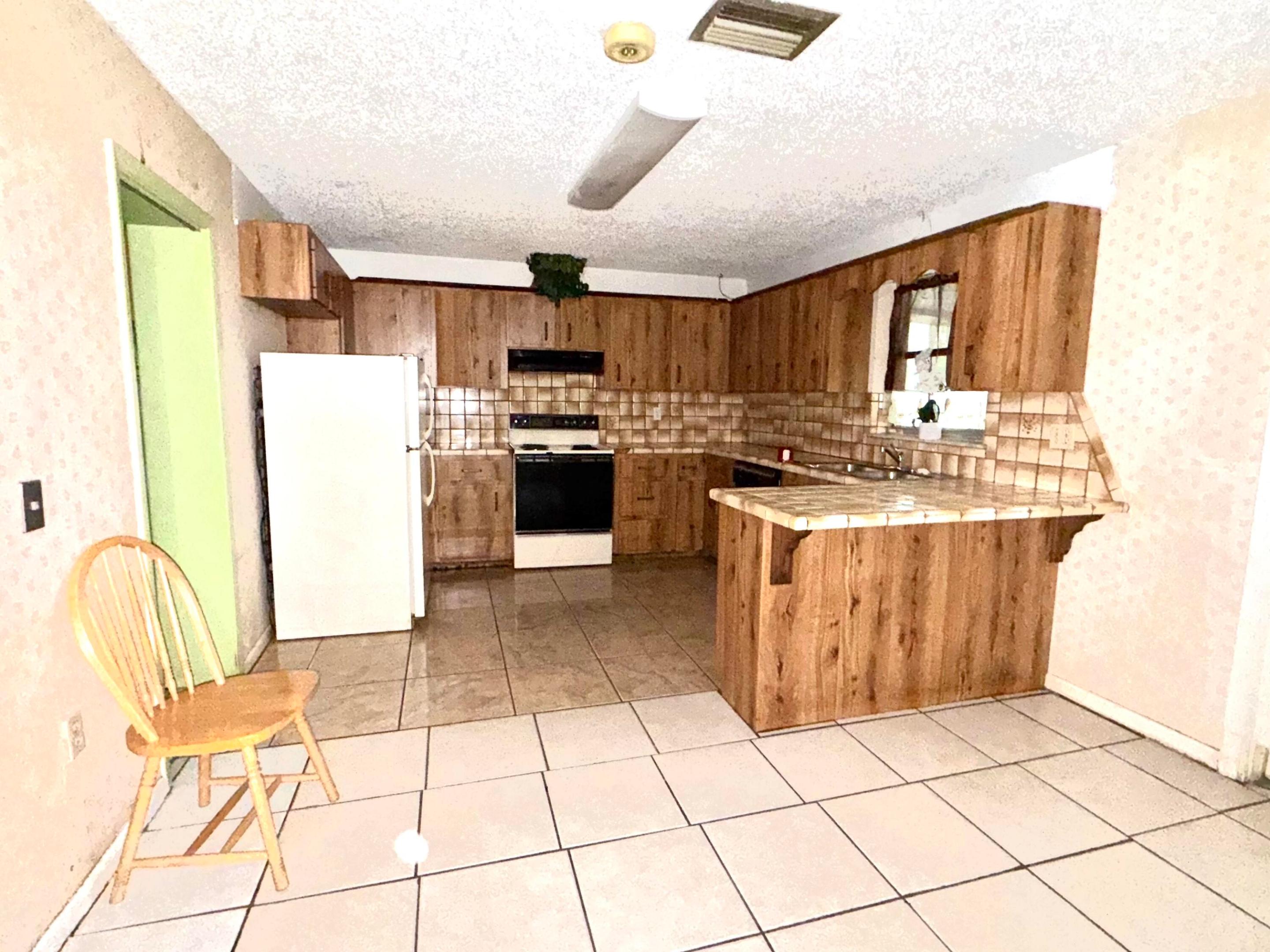 275 Se 16th Avenue Property Photo 10