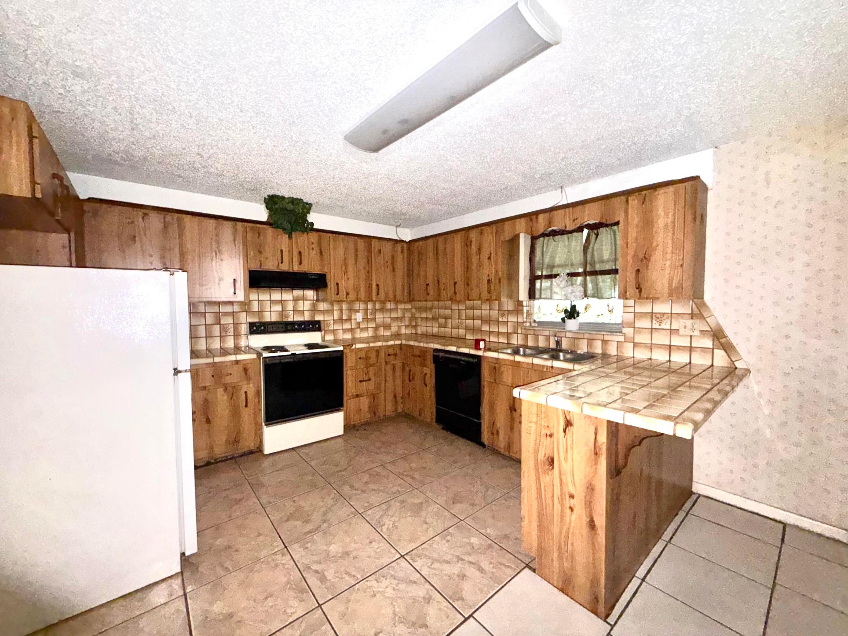 275 Se 16th Avenue Property Photo 12