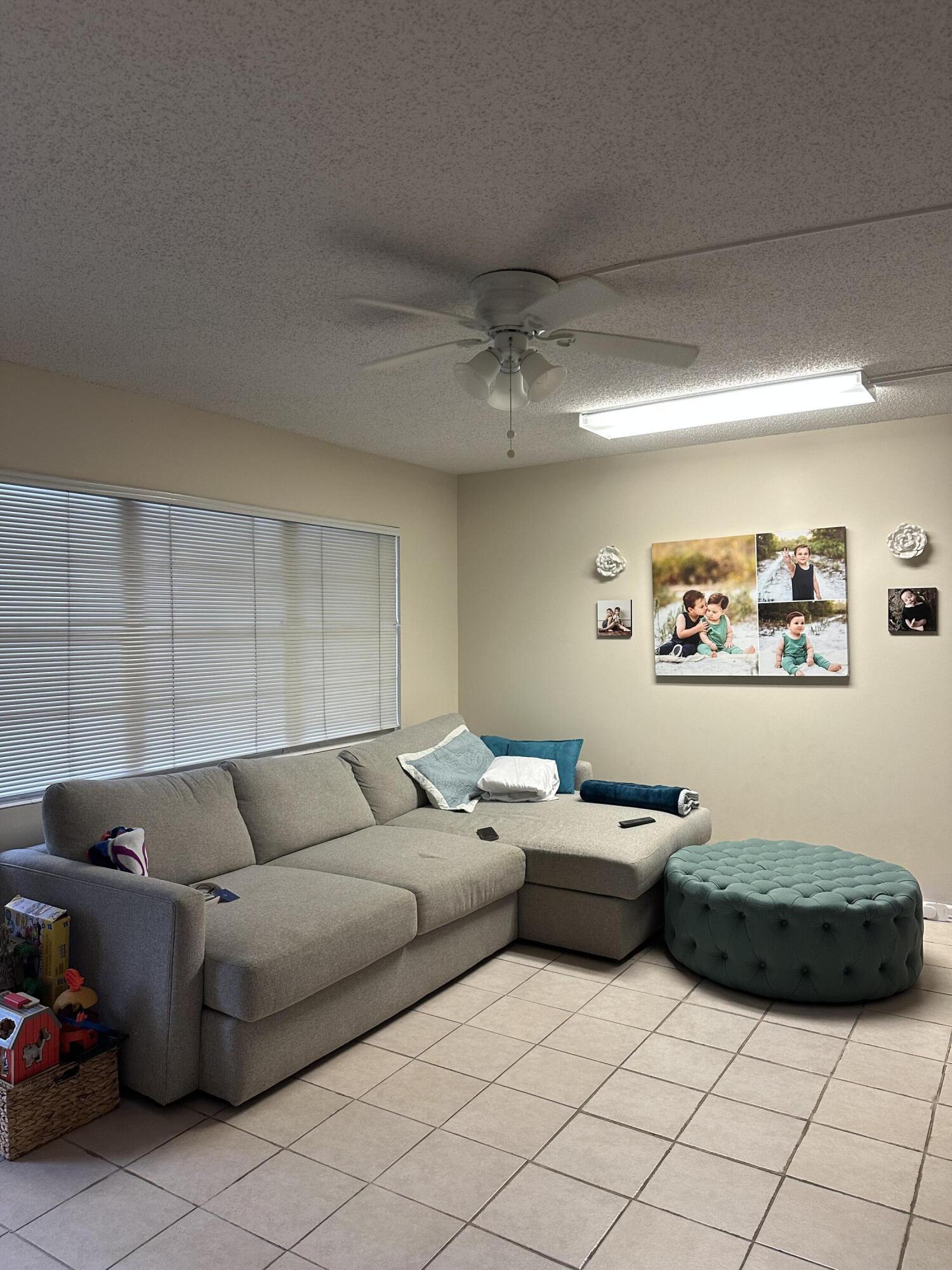 1090 Cornwall E Property Photo 1