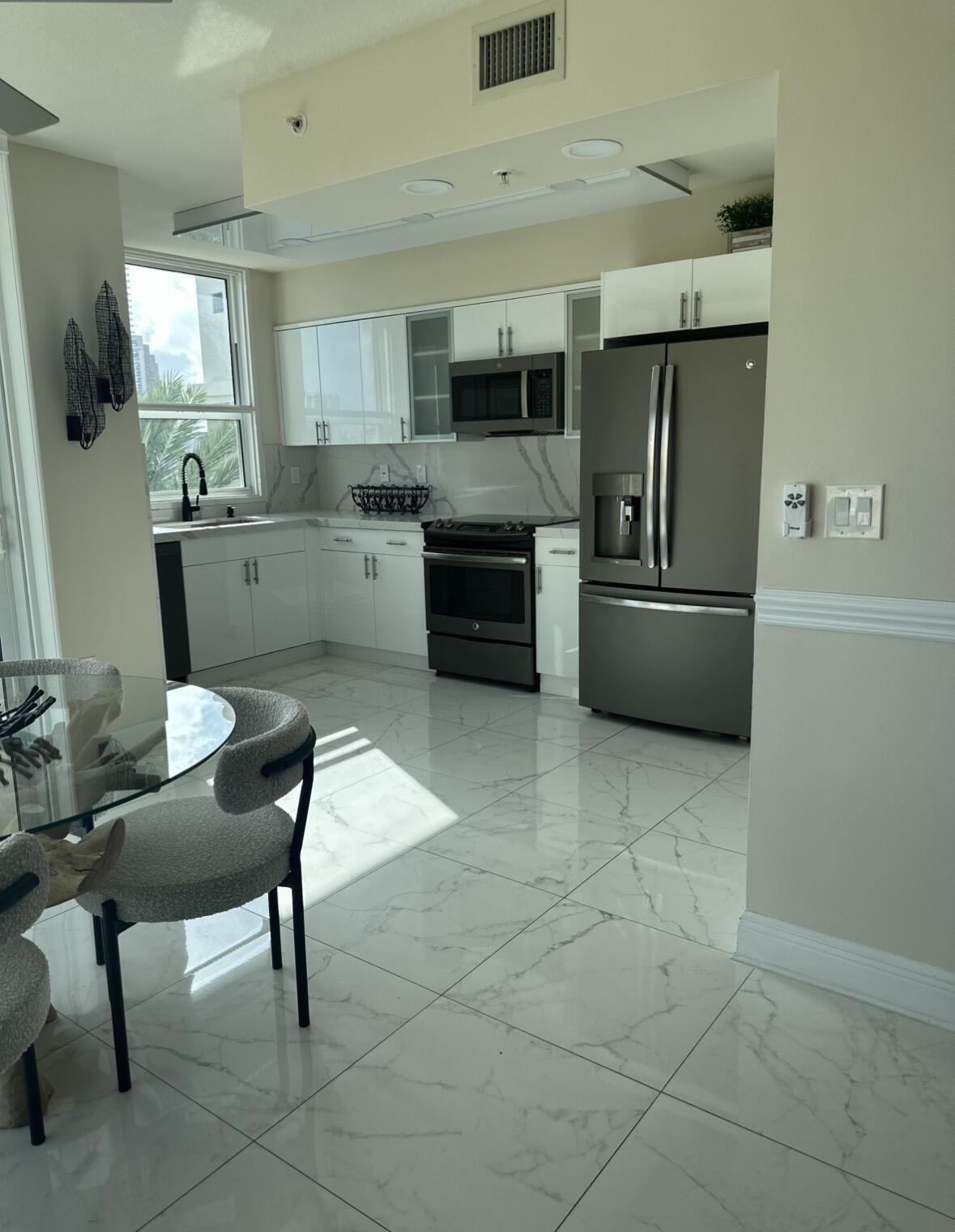 610 W Las Olas Boulevard 517n Property Photo 7