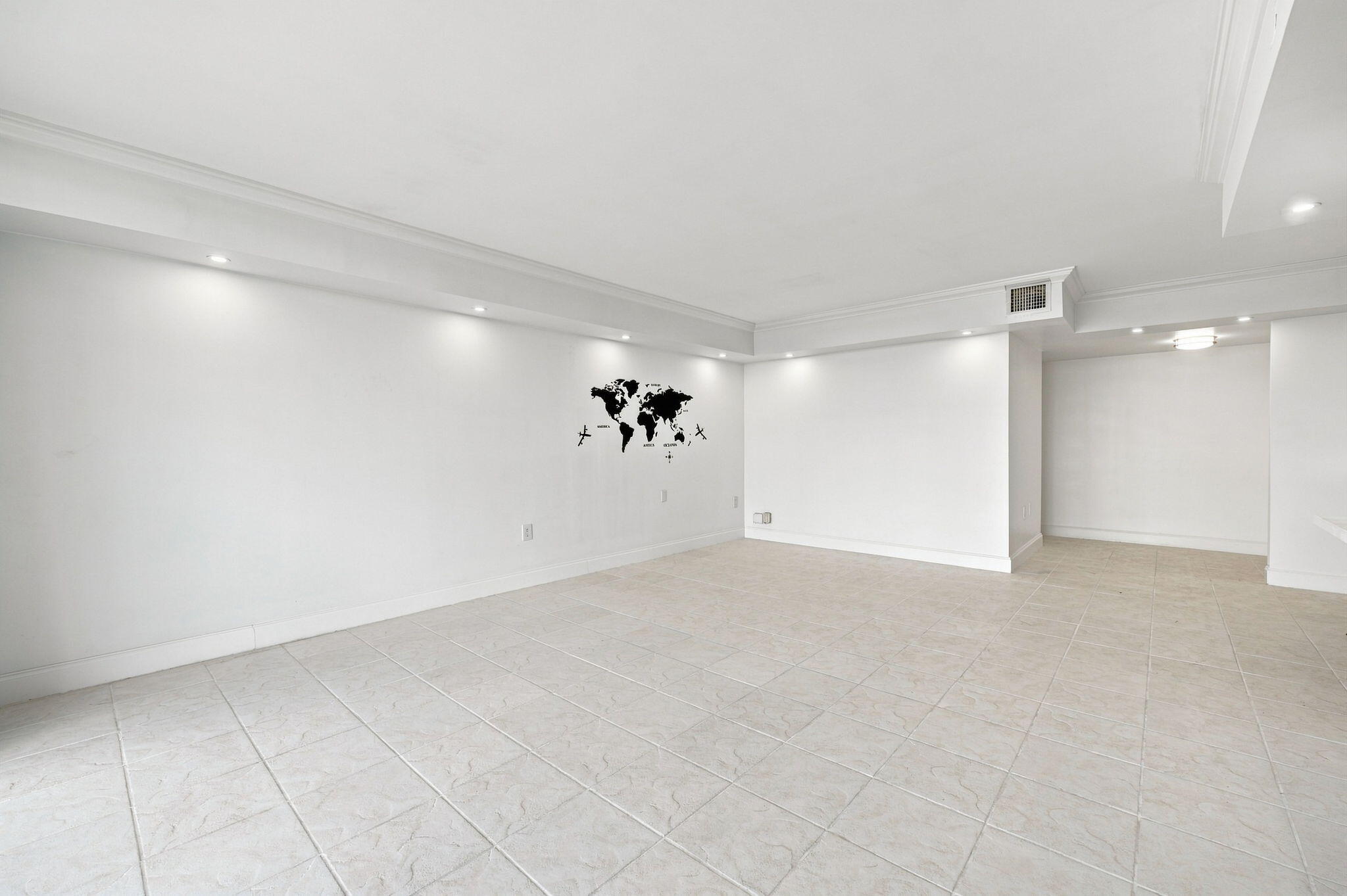 18021 Biscayne Boulevard 901 Property Photo 6