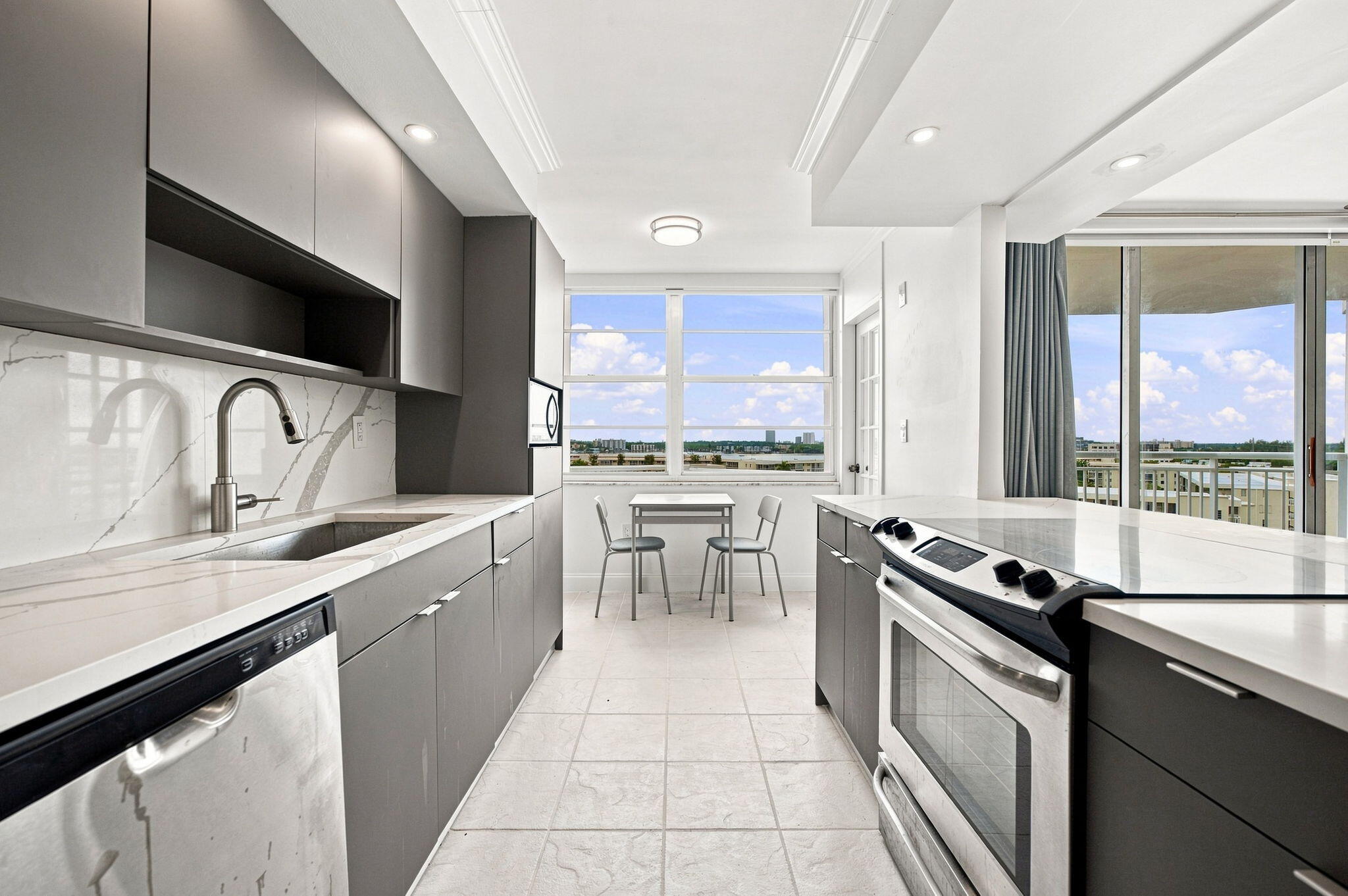 18021 Biscayne Boulevard 901 Property Photo 10
