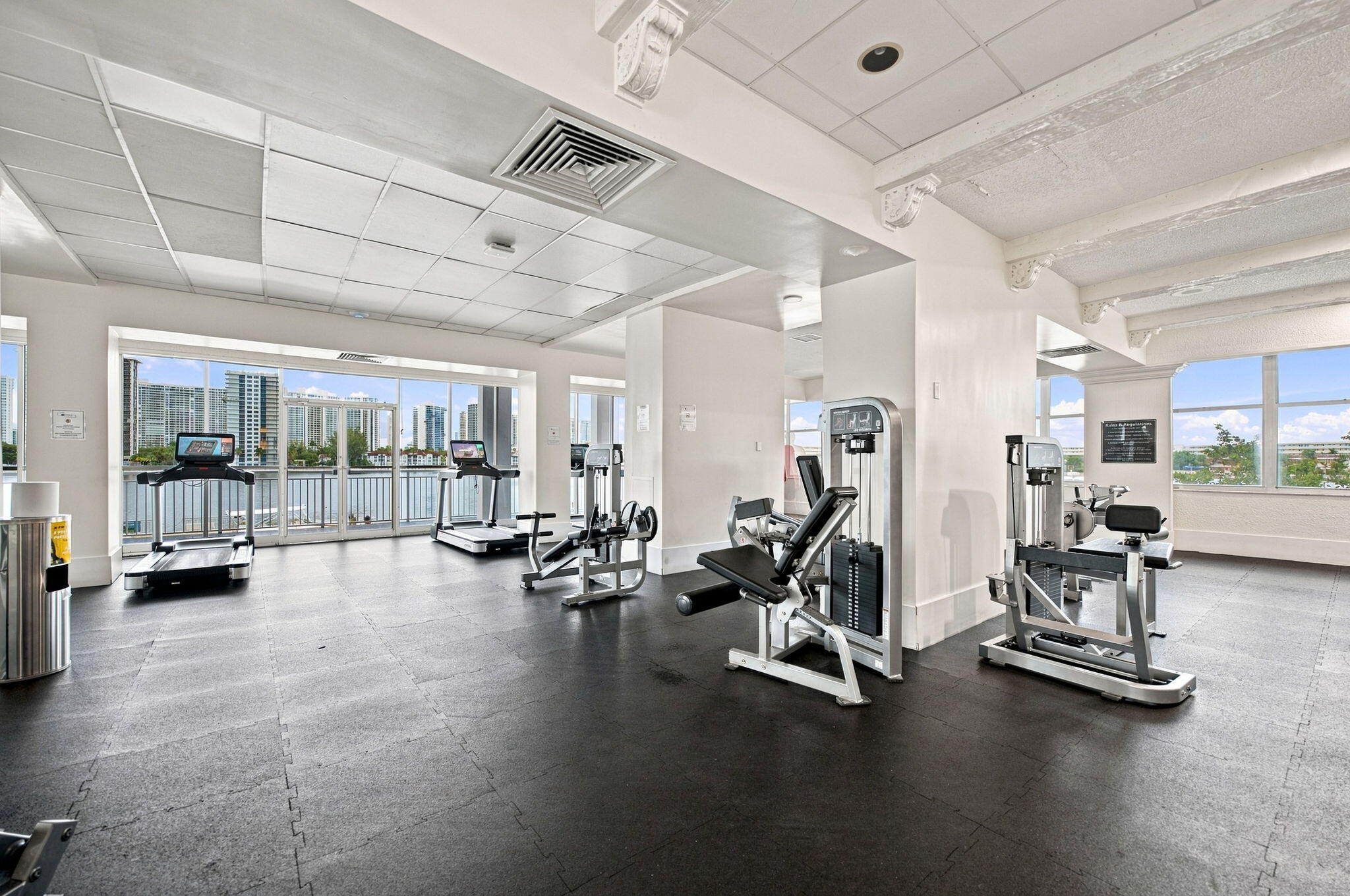 18021 Biscayne Boulevard 901 Property Photo 28