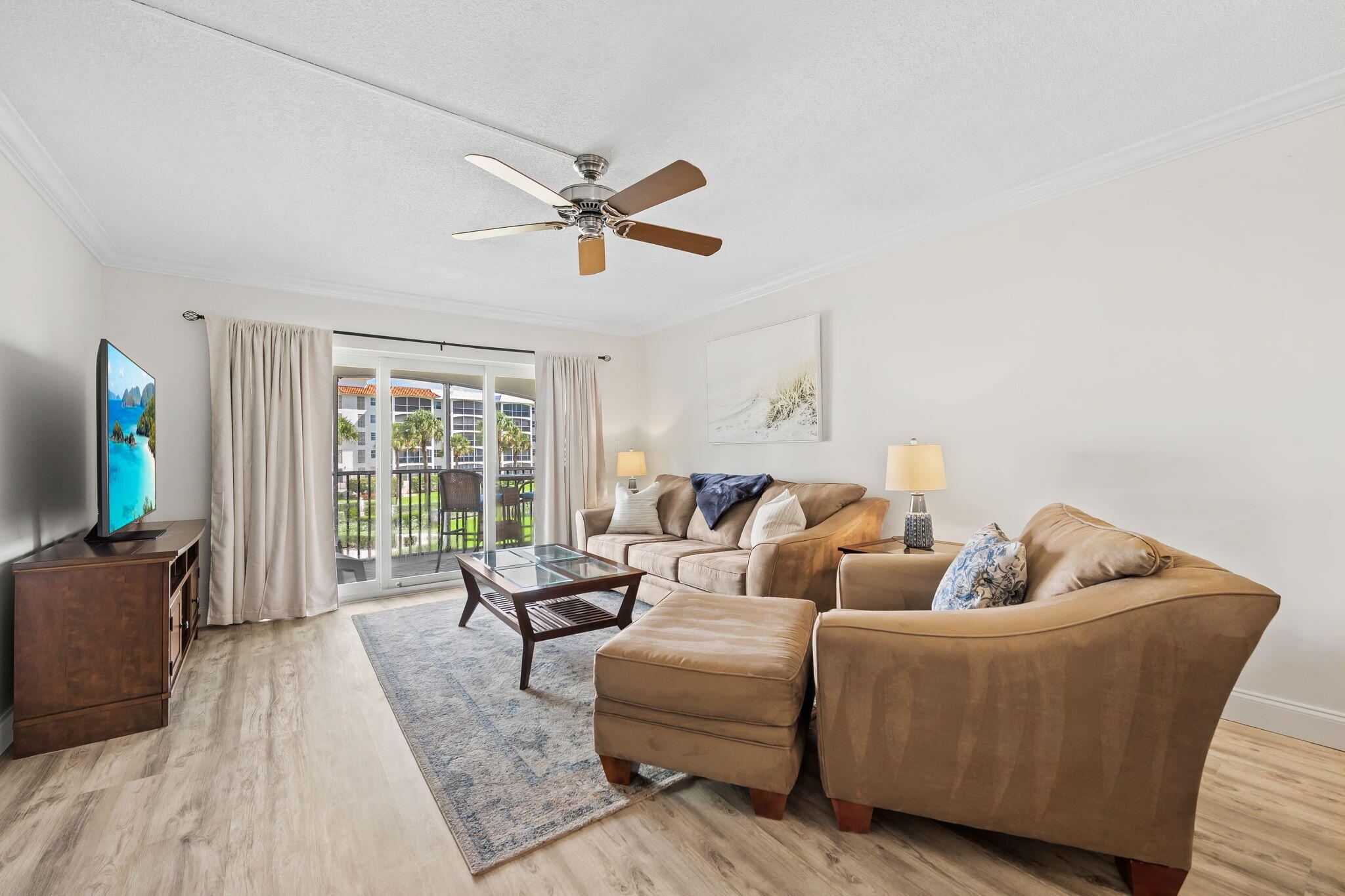 2871 N Ocean Boulevard D210 Property Photo 4