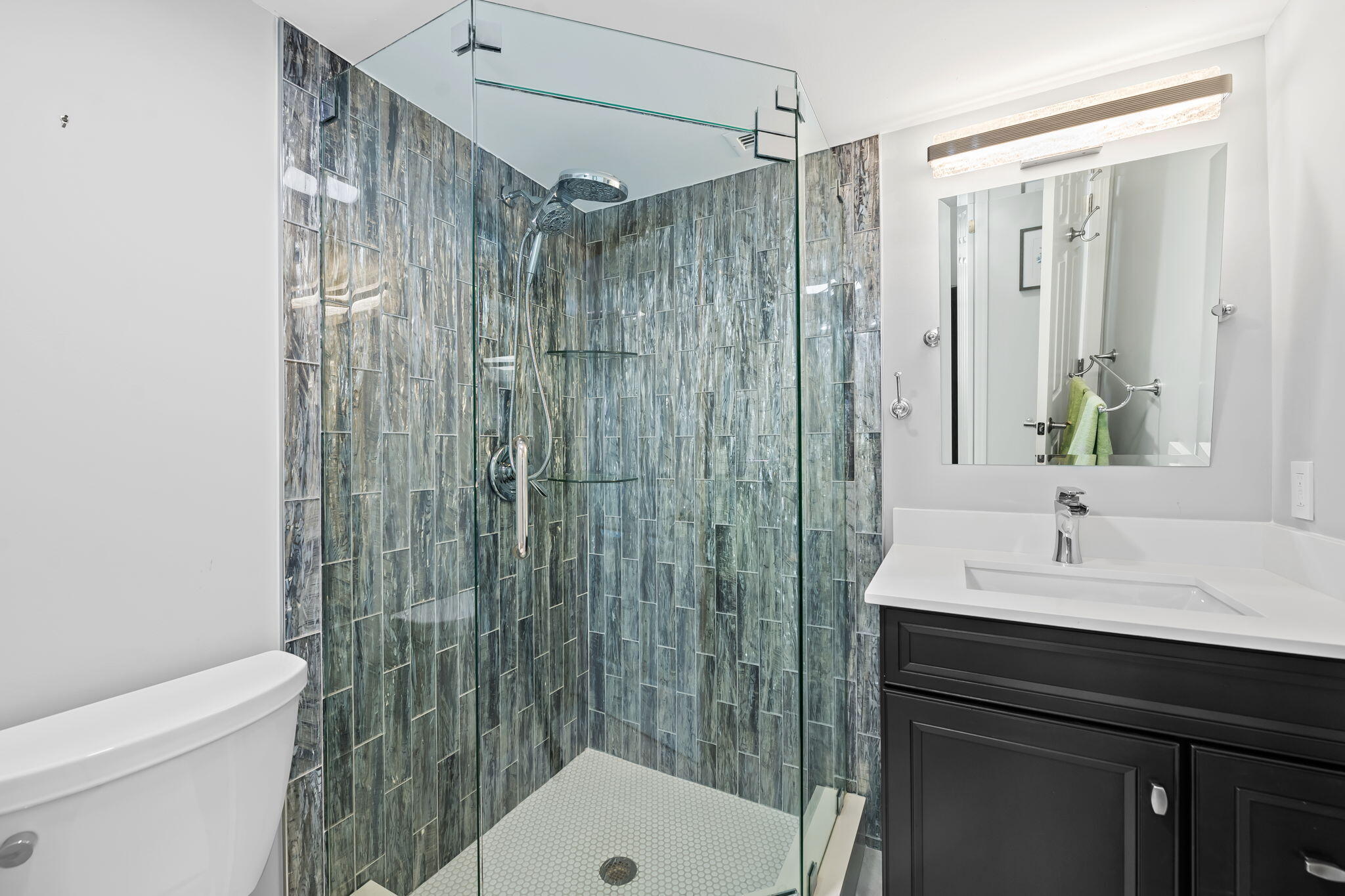 2871 N Ocean Boulevard D210 Property Photo 9