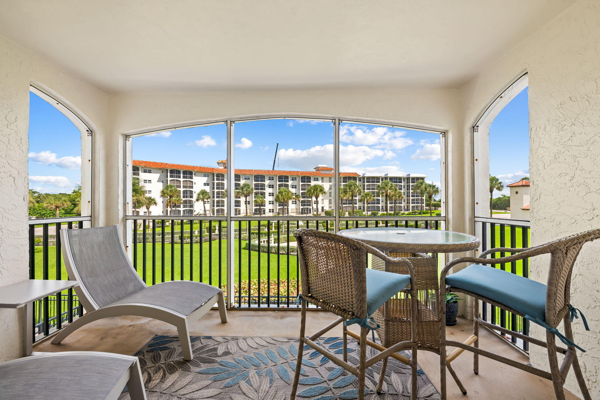 2871 N Ocean Boulevard D210 Property Photo 18