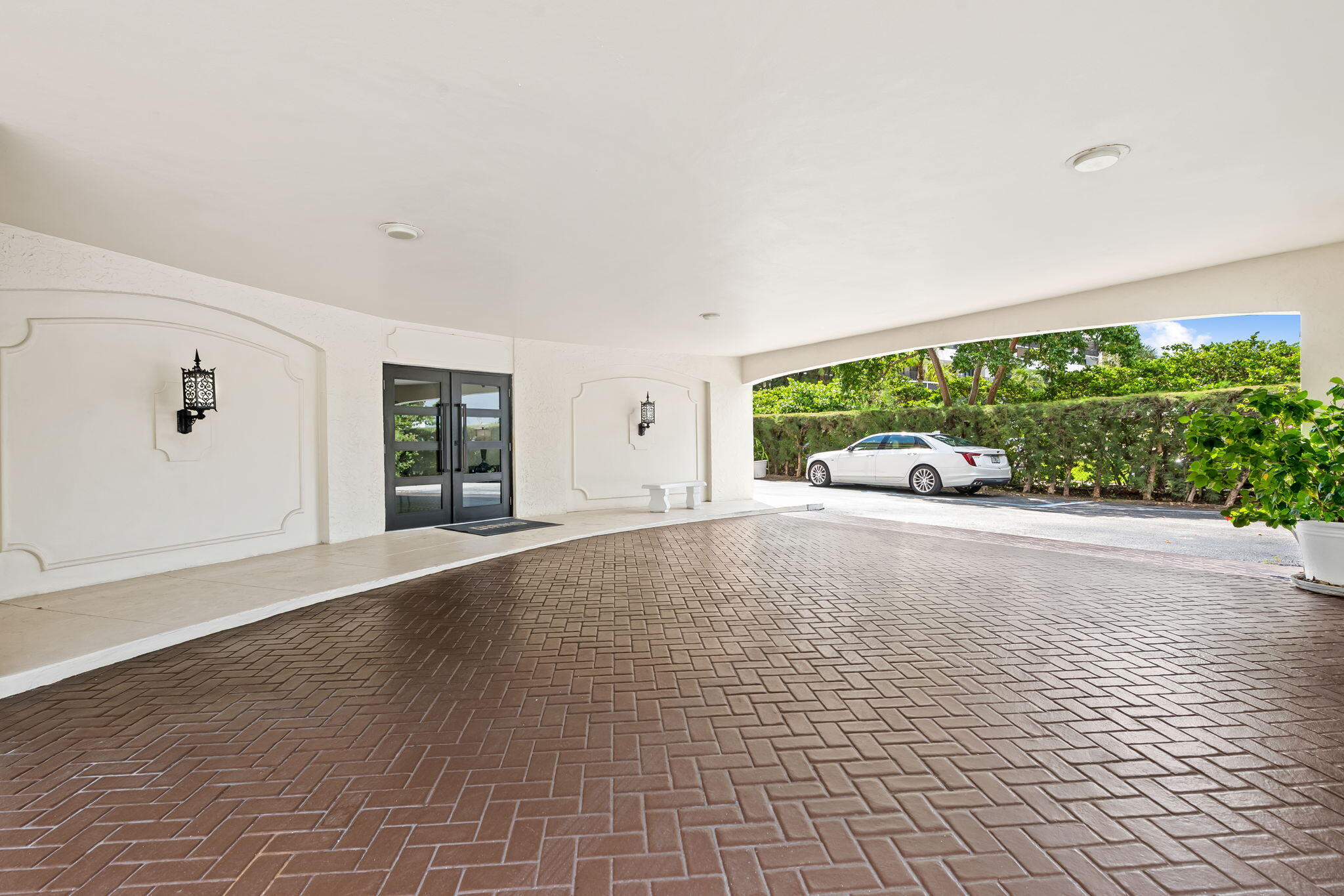 2871 N Ocean Boulevard D210 Property Photo 30
