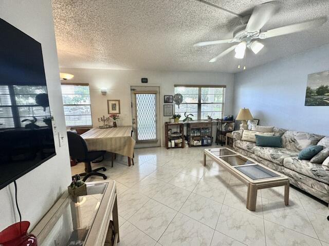1041 Guilford C Property Photo 6