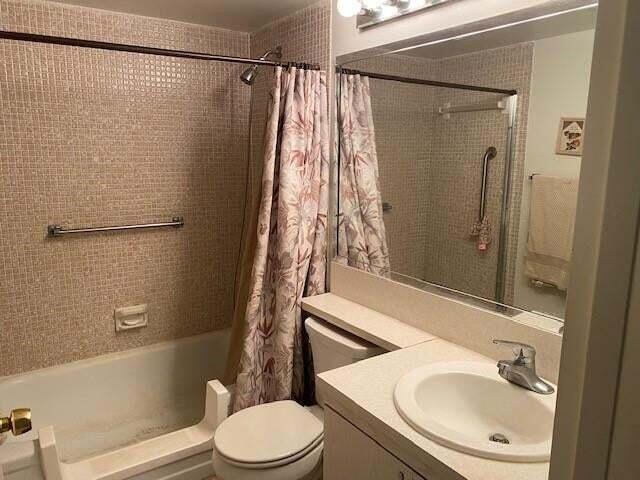 1041 Guilford C Property Photo 8