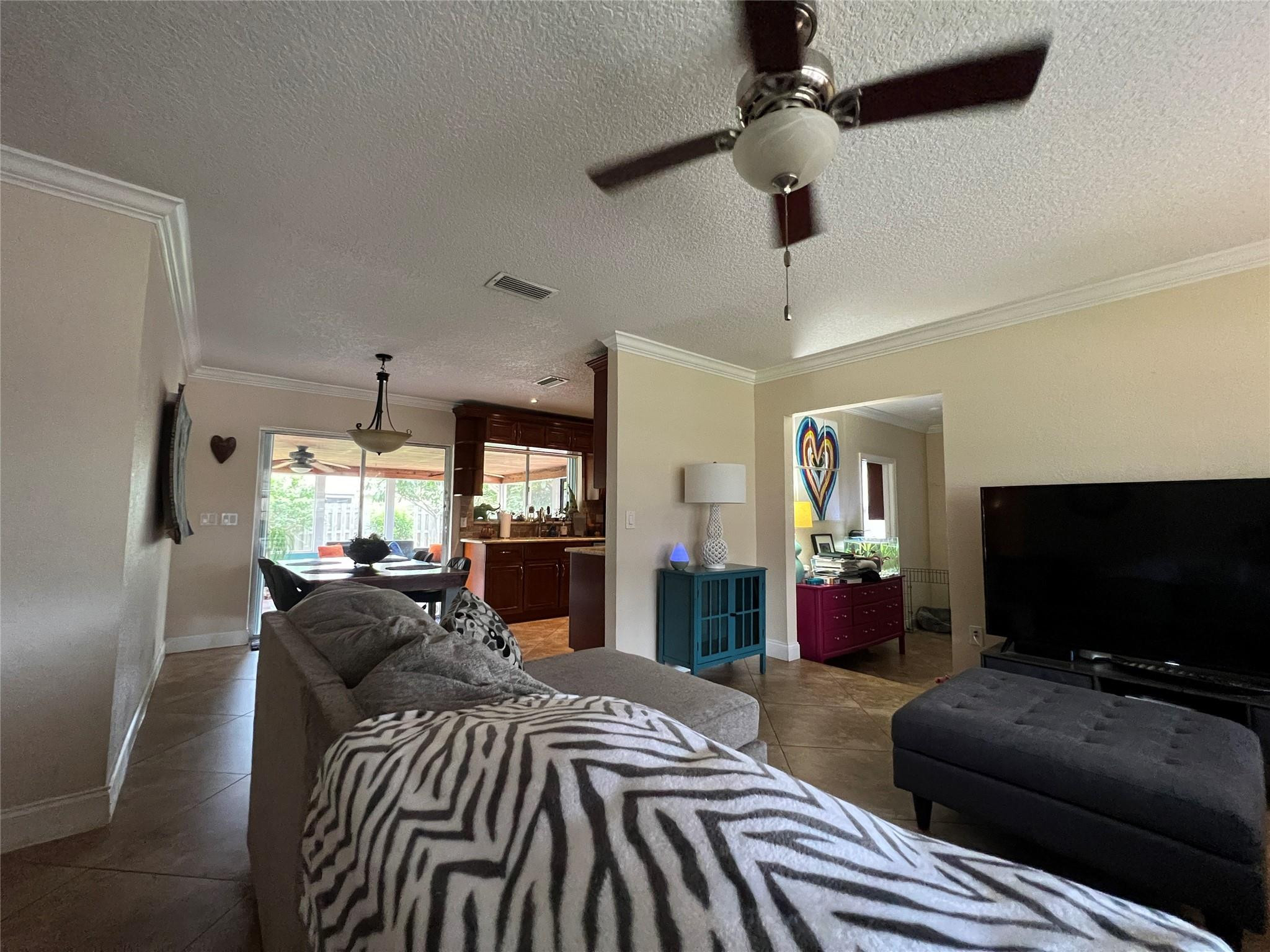 9135 Saddlecreek Drive Property Photo 7
