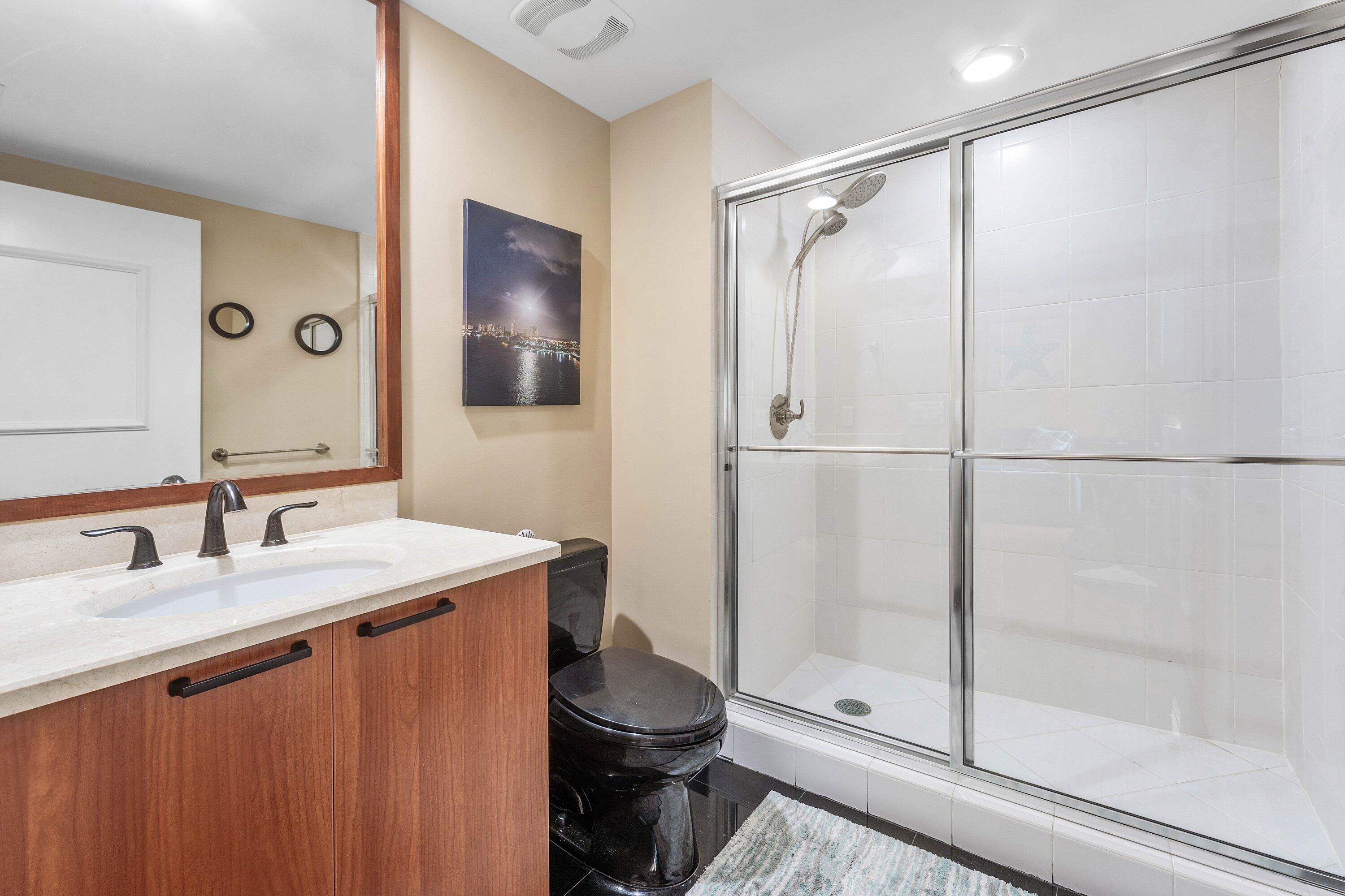 2640 Lake Shore Drive 1210 Property Photo 25