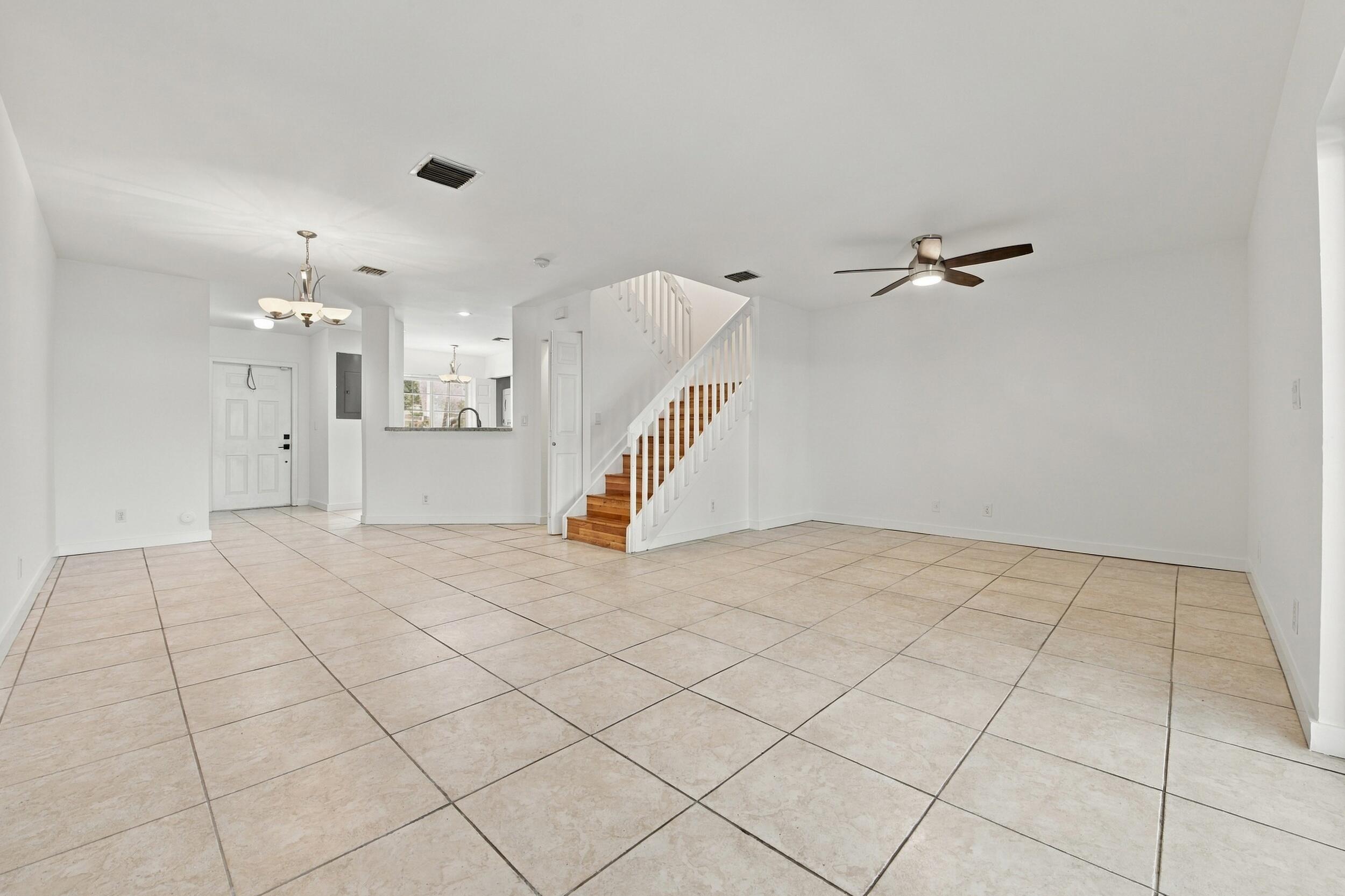 4441 Sw 11th Place Property Photo 8