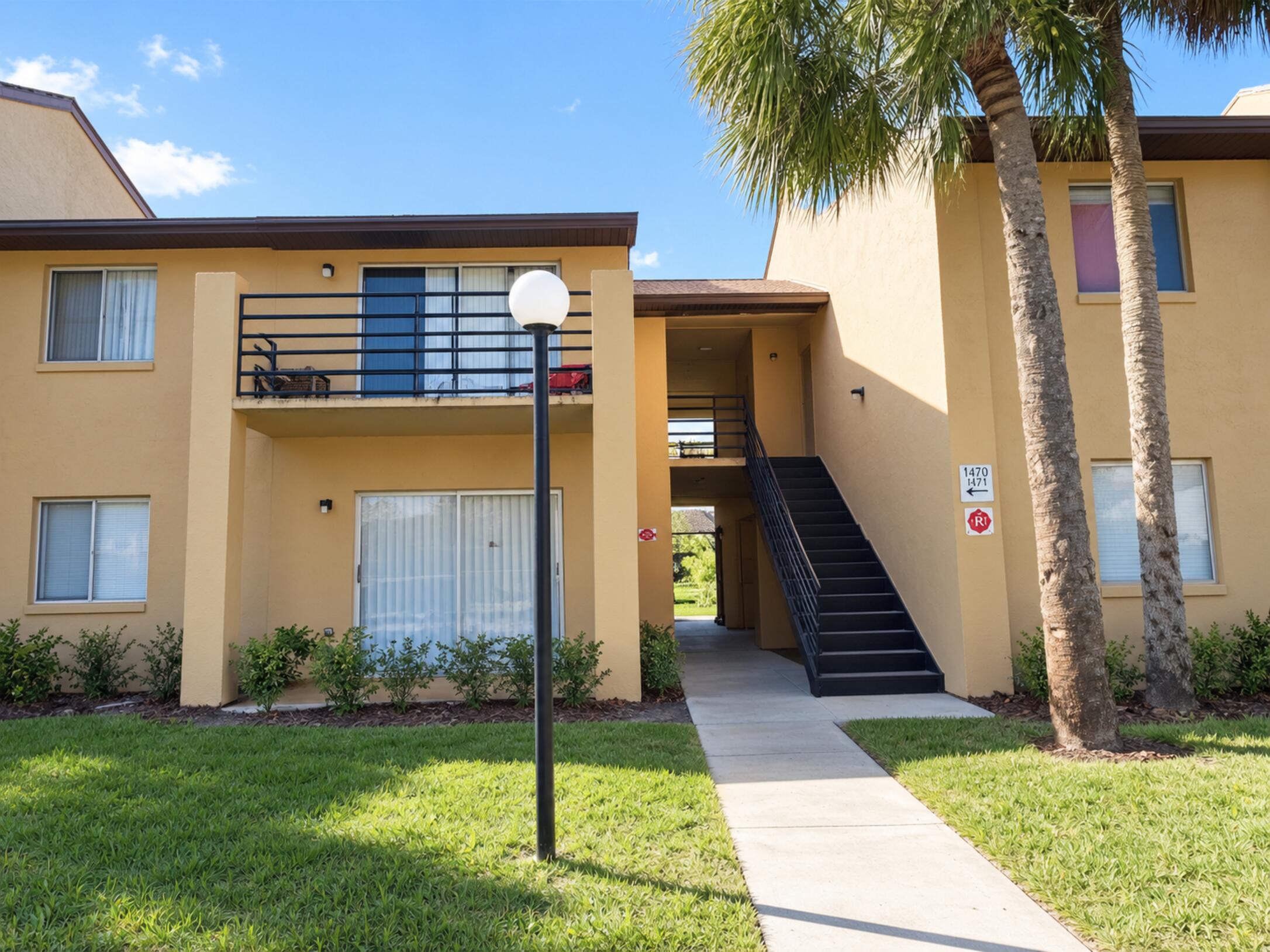 5220 VIA HACIENDA Circle #212