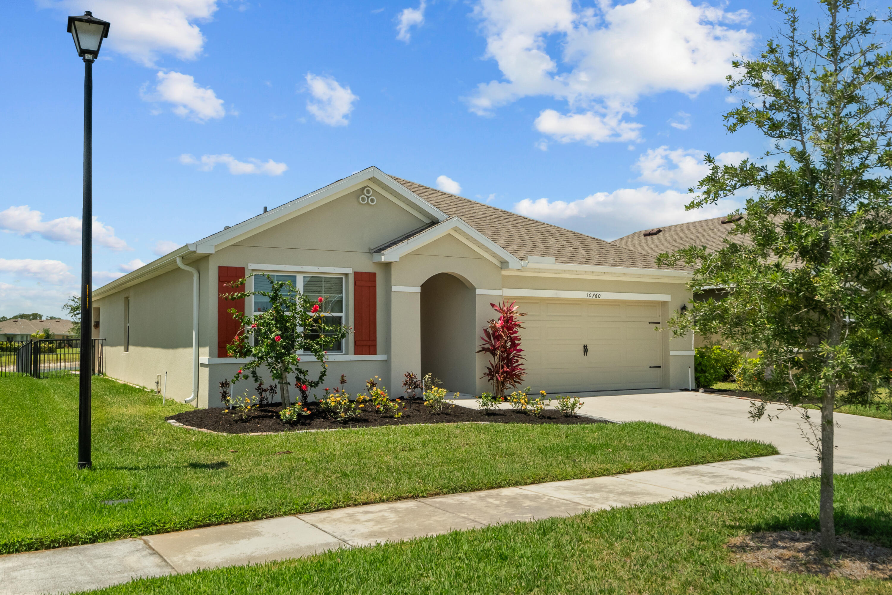 10760 SW CREMONA Way Property Photo 1