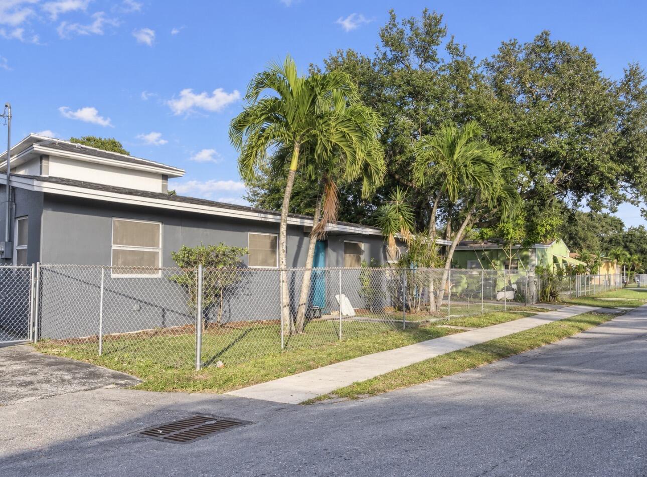 800 Nw 16th Avenue 1-2 Property Photo 1