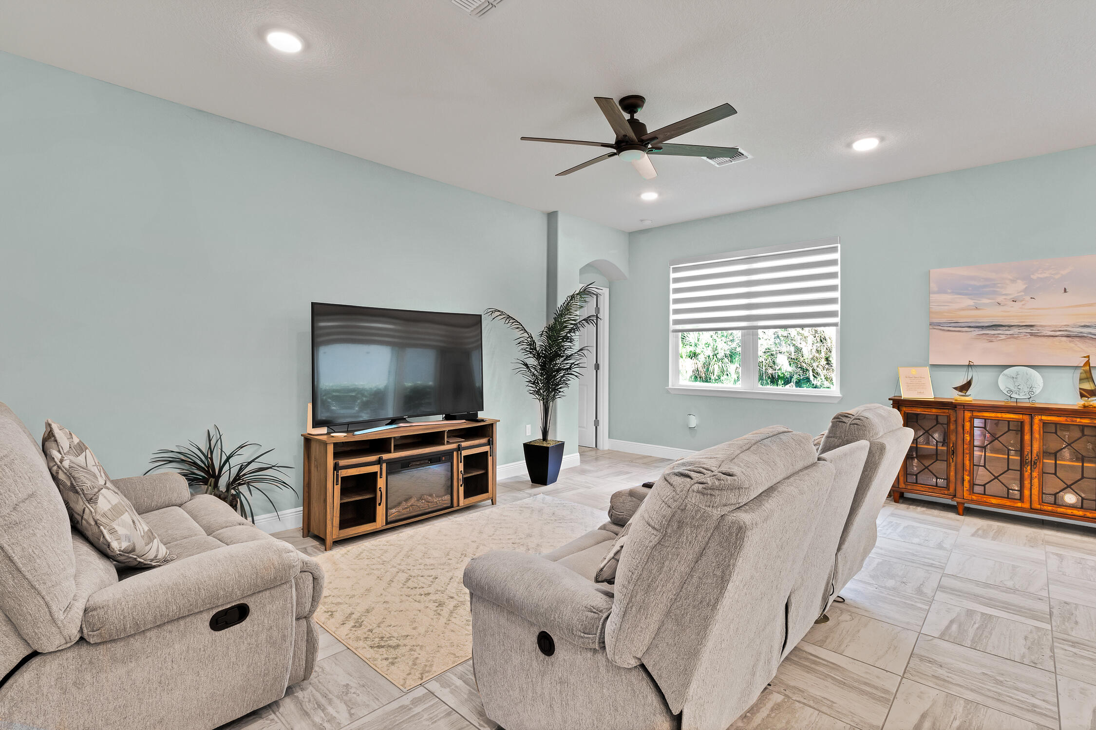 5950 Wild Olive Way Property Photo 5