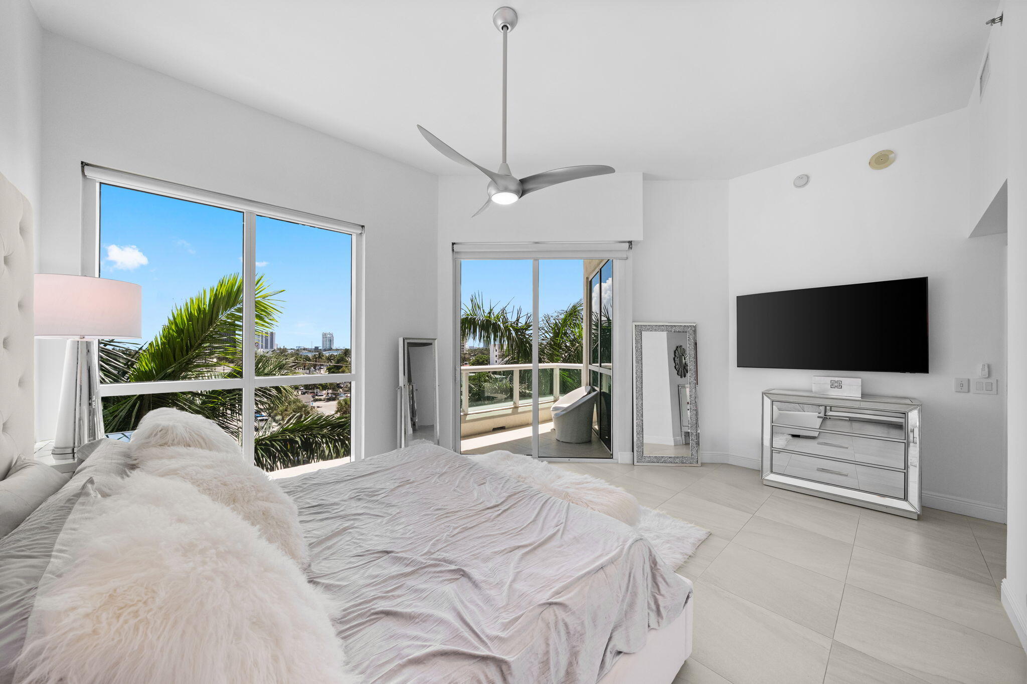 101 S Fort Lauderdale Beach Boulevard 607 Property Photo 17