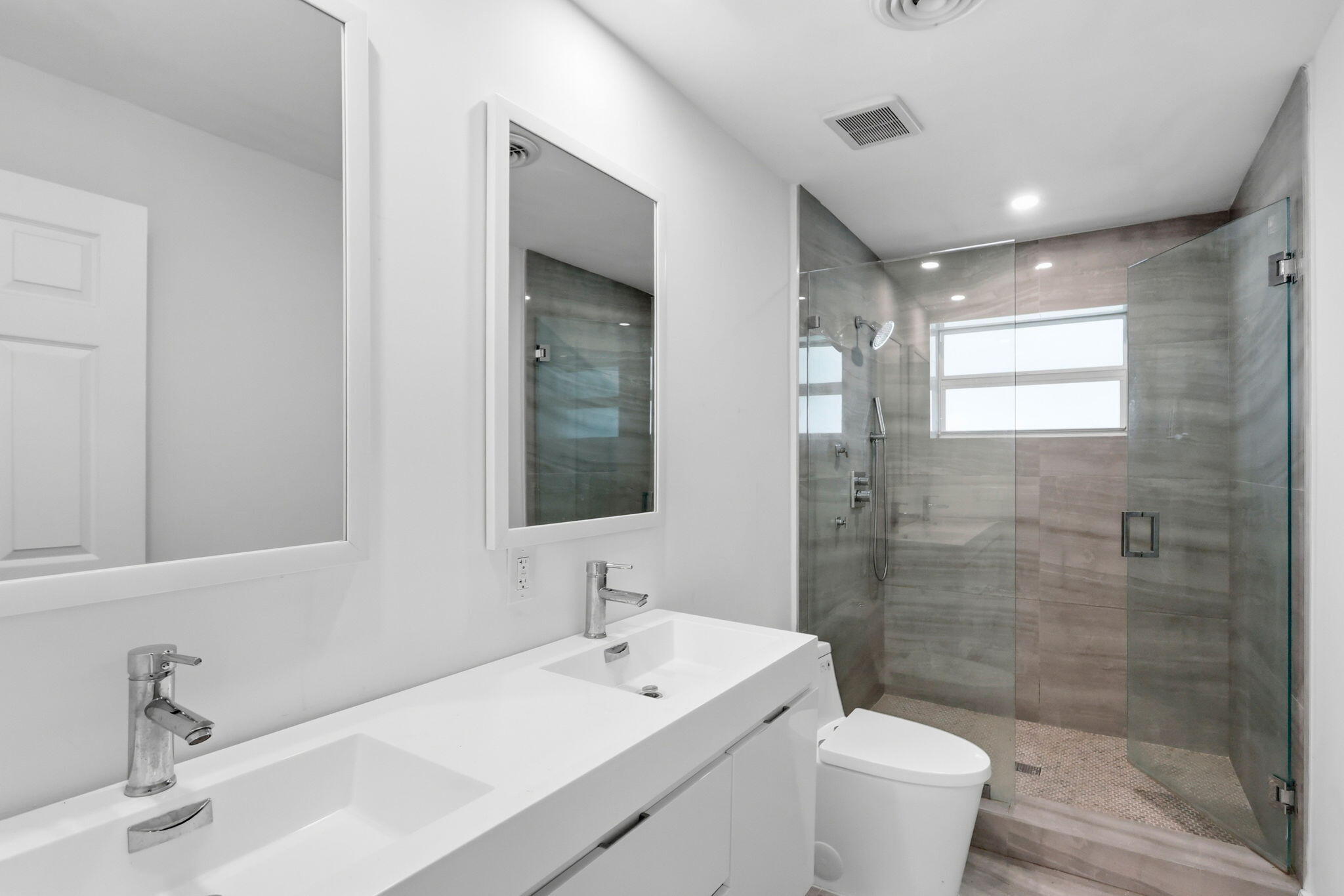 998 W Camino Real Property Photo 22