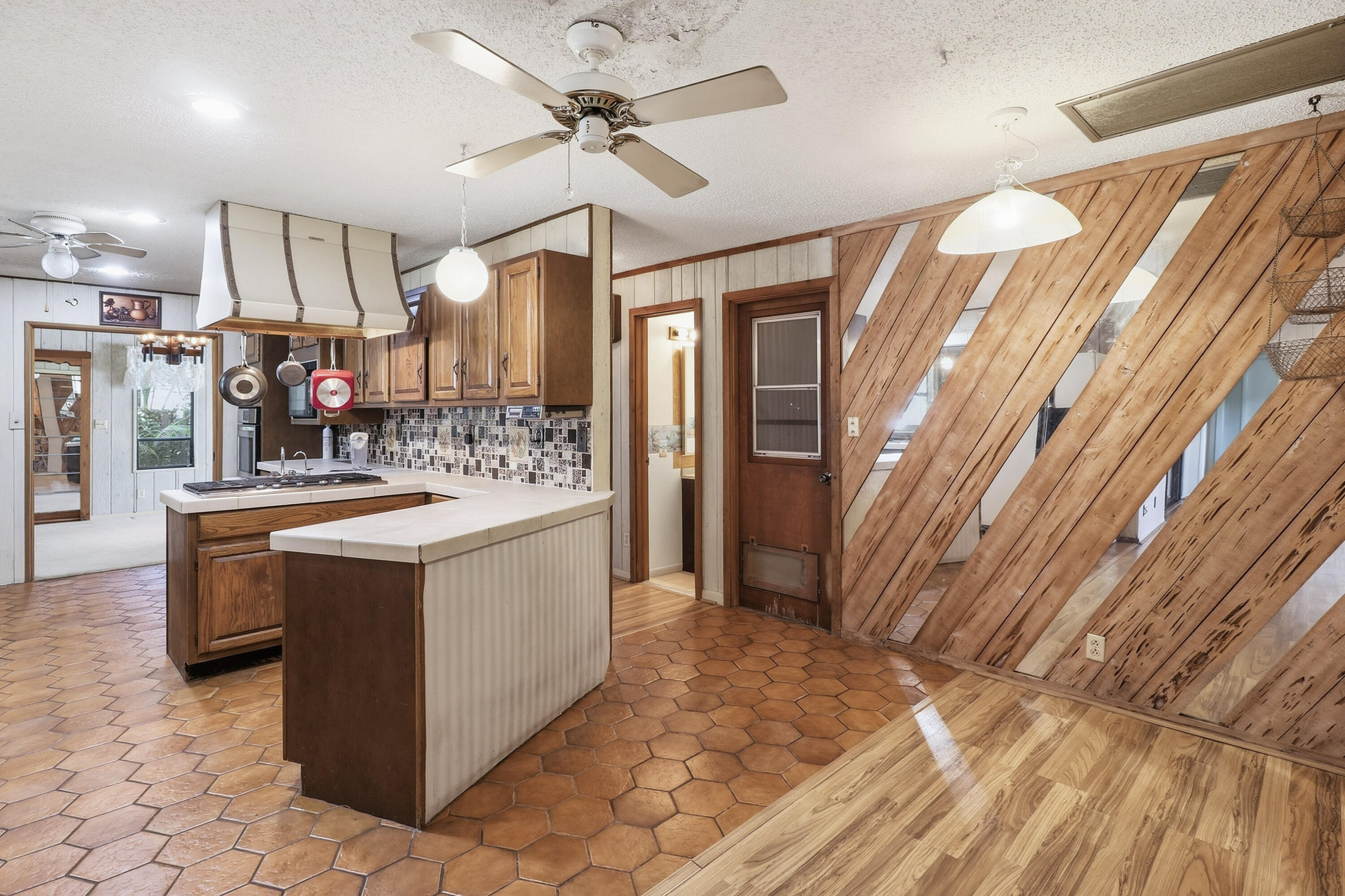 596 Greenwood Drive Property Photo 10