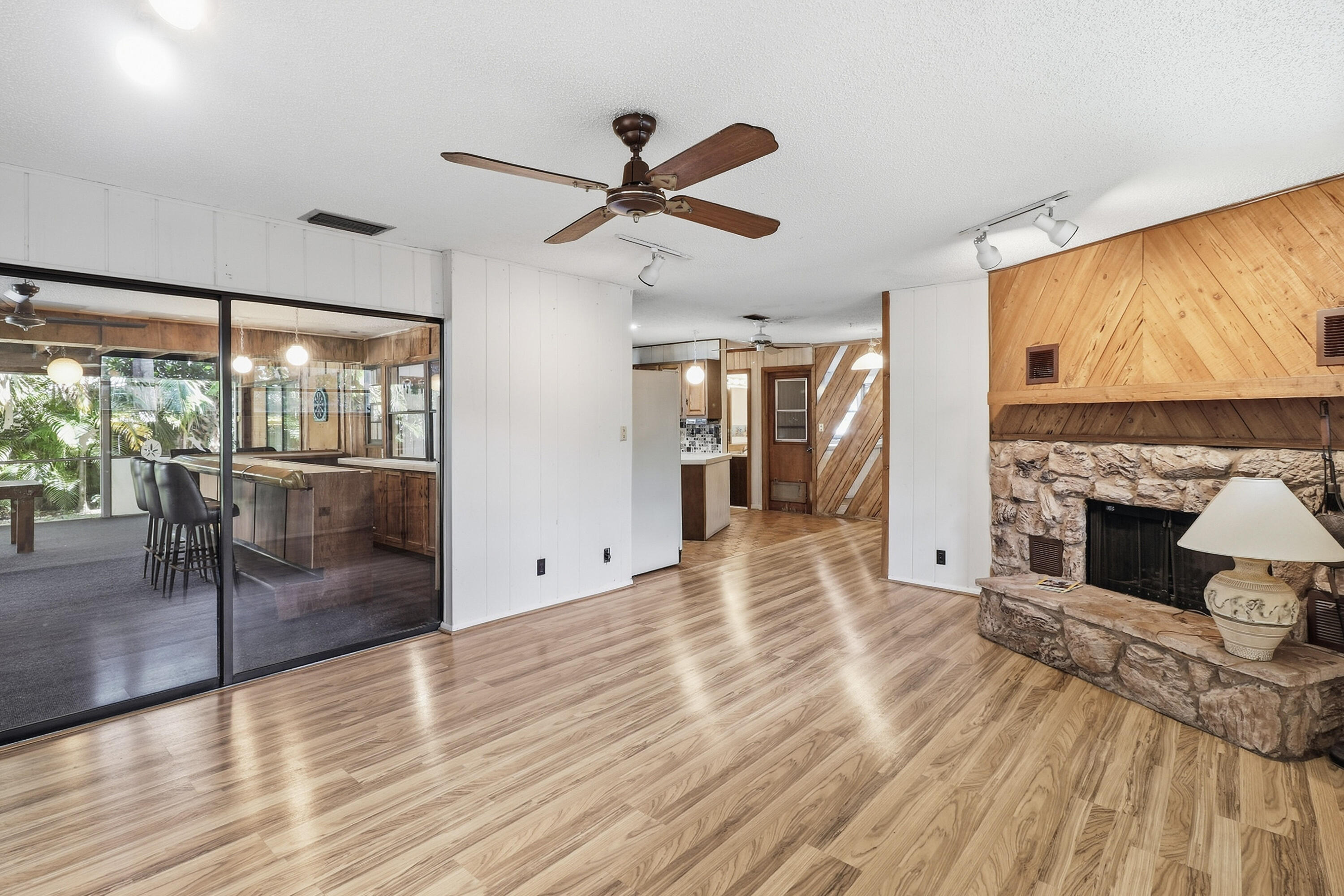596 Greenwood Drive Property Photo 13