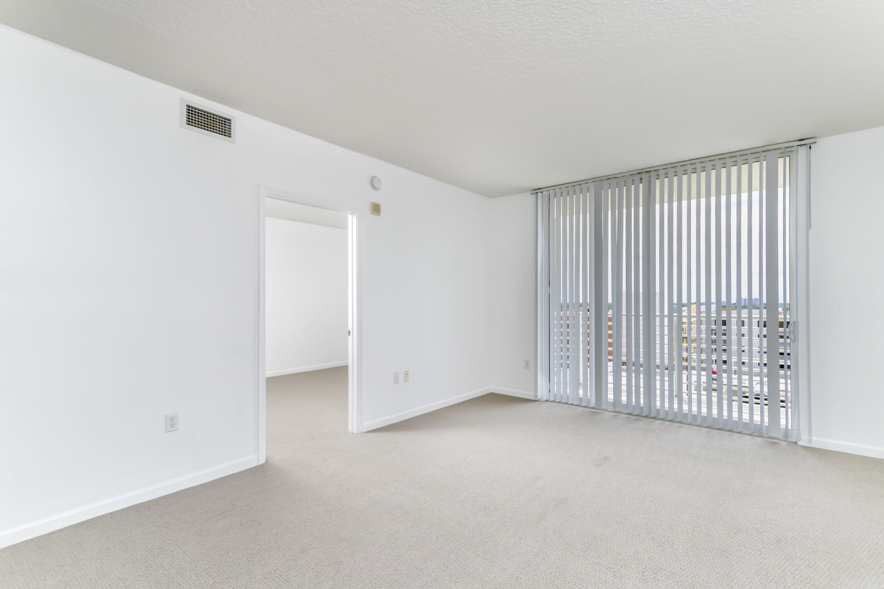 18800 Ne 29 Avenue 923 Property Photo 6