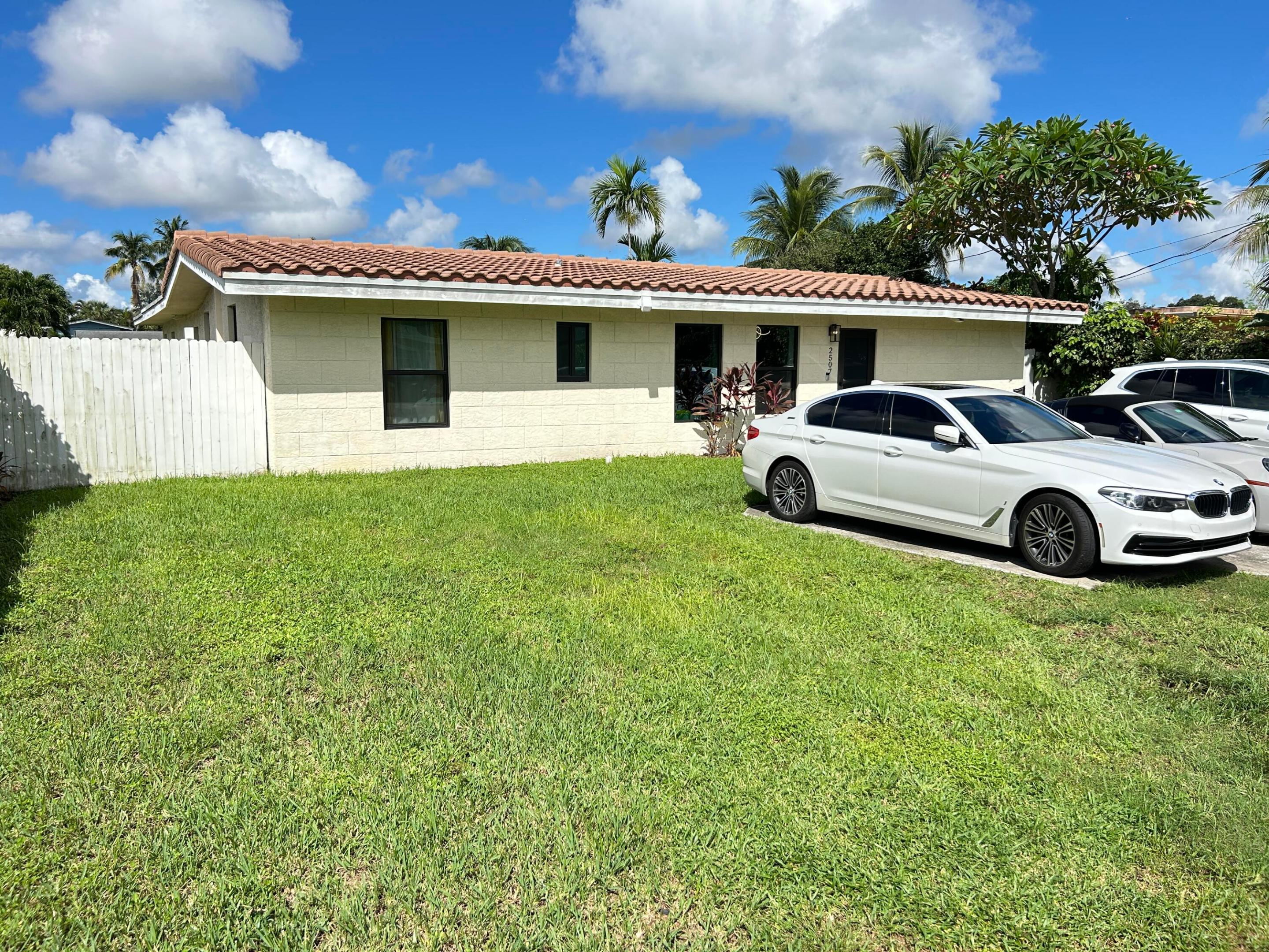 2507 Bimini Lane Property Photo 4