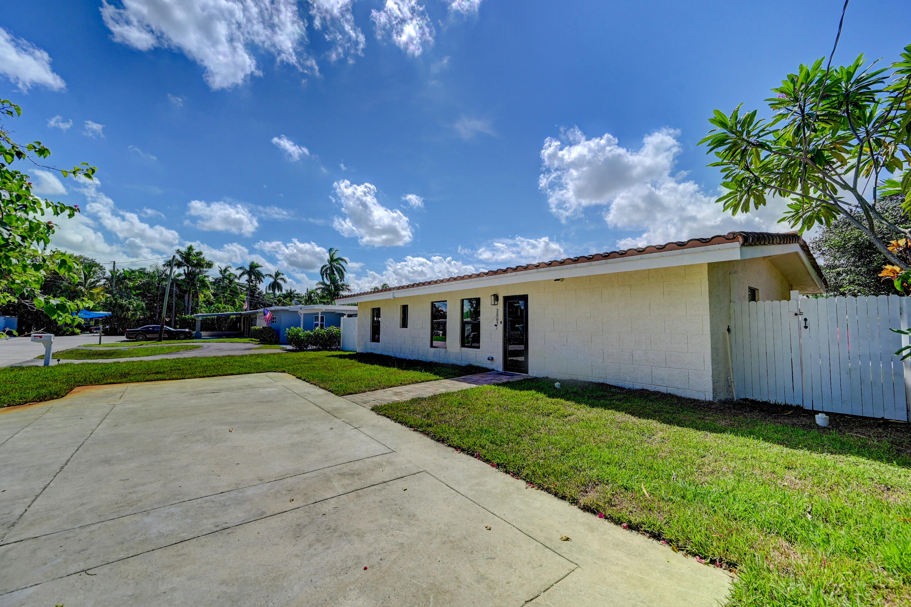 2507 Bimini Lane Property Photo 4