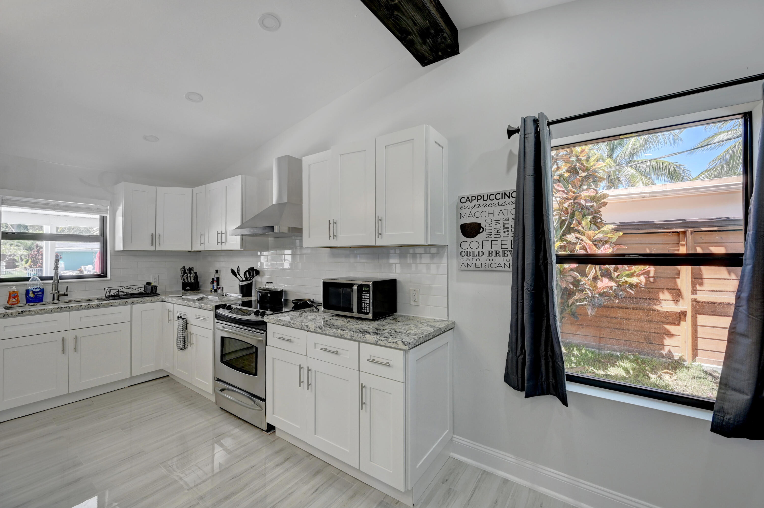 2507 Bimini Lane Property Photo 10