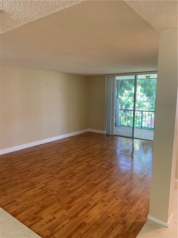 3650 Inverrary Drive 2g Property Photo 2