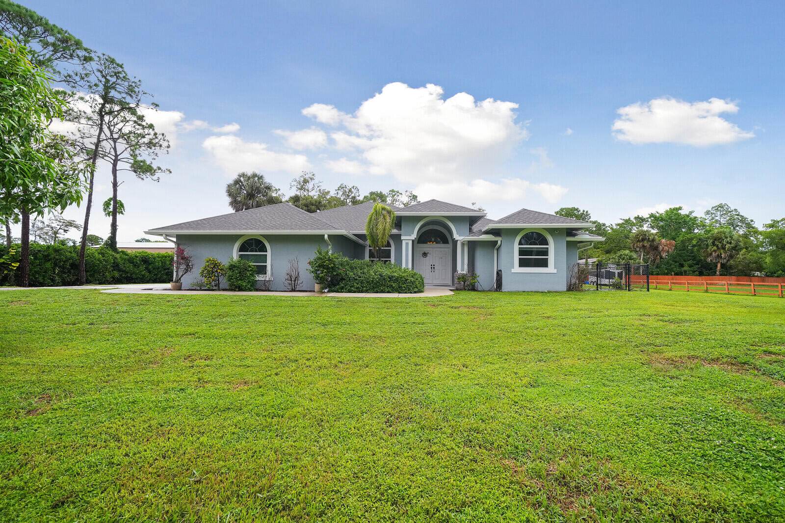 16395 E Hialeah Drive E Property Photo 1