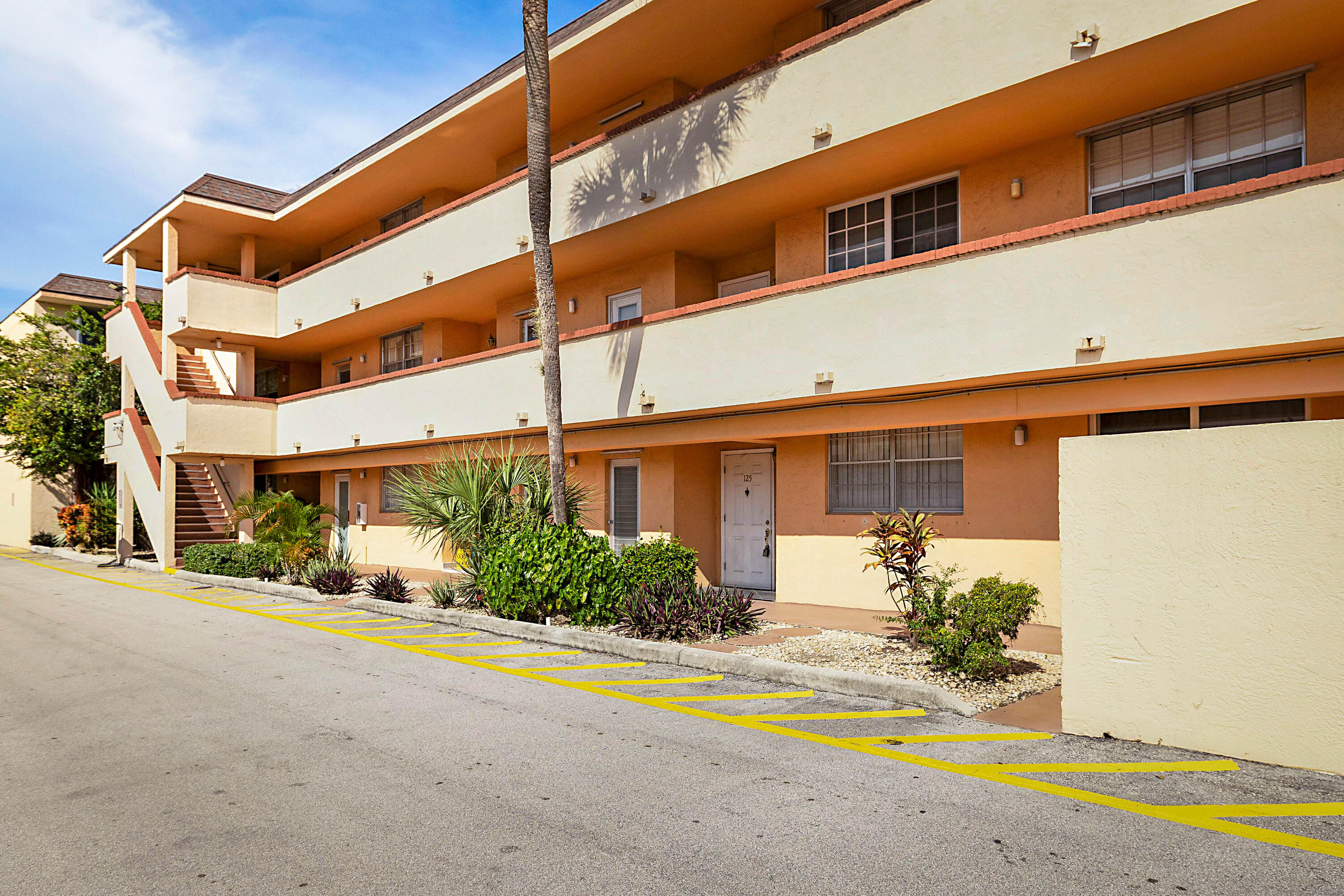 4502 N Federal Highway 125c Property Photo 1