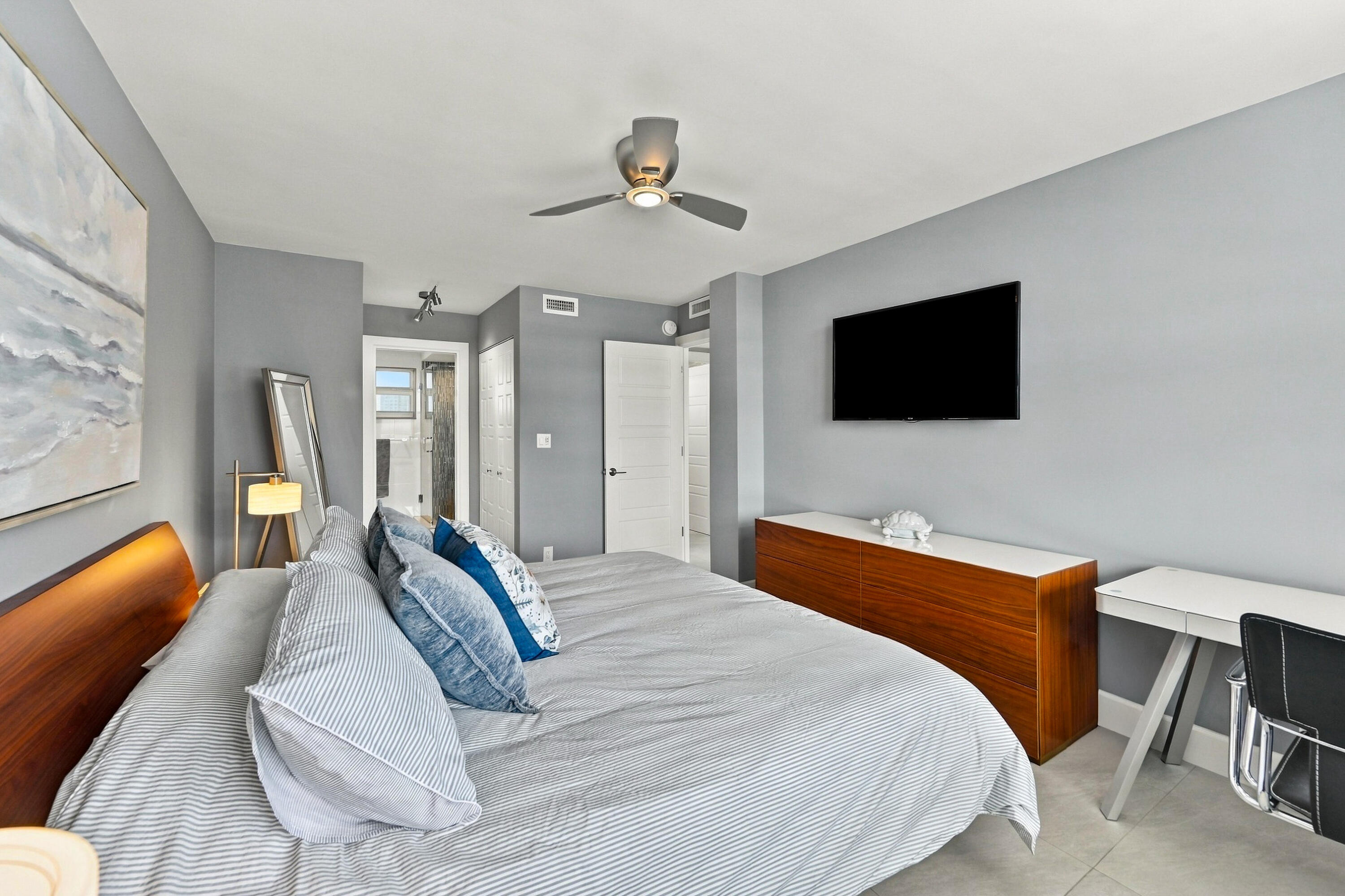 201 N Ocean Boulevard 604 Property Photo 21