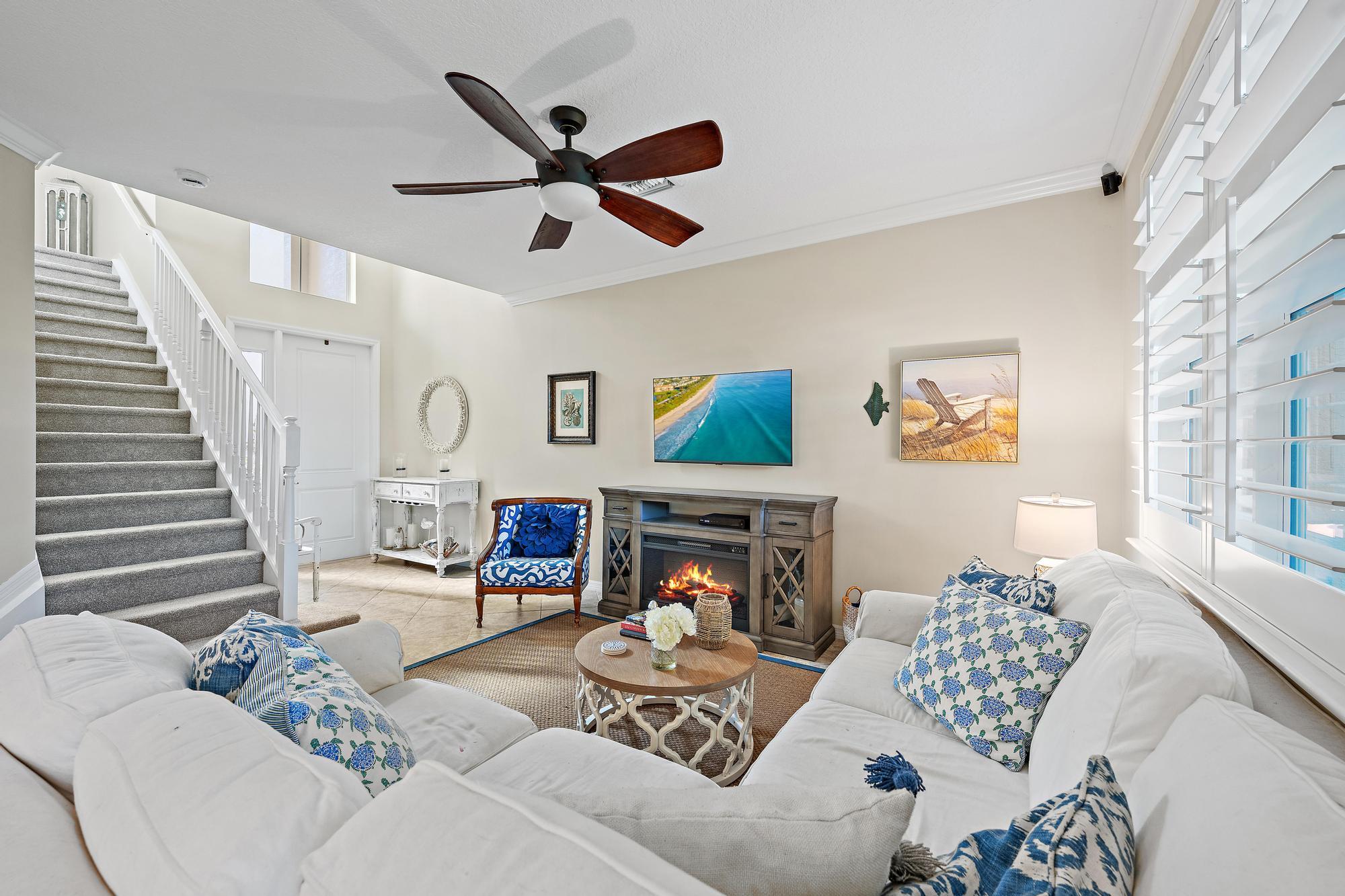 4673 Mediterranean Circle Property Photo 5