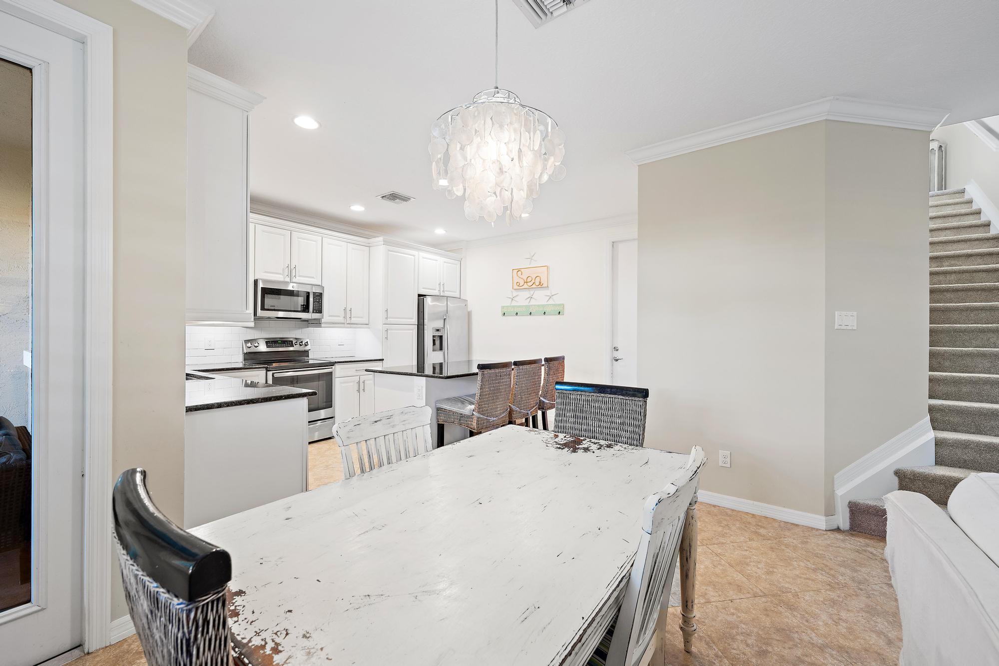 4673 Mediterranean Circle Property Photo 6
