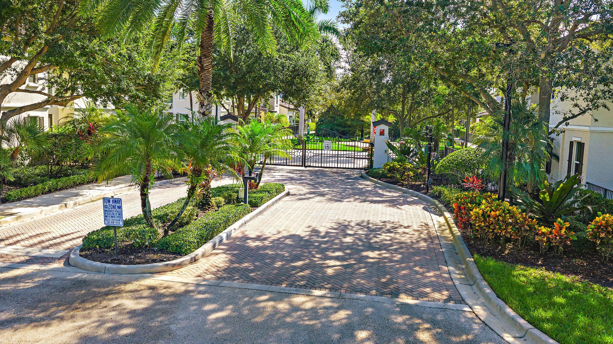 4673 Mediterranean Circle Property Photo 29