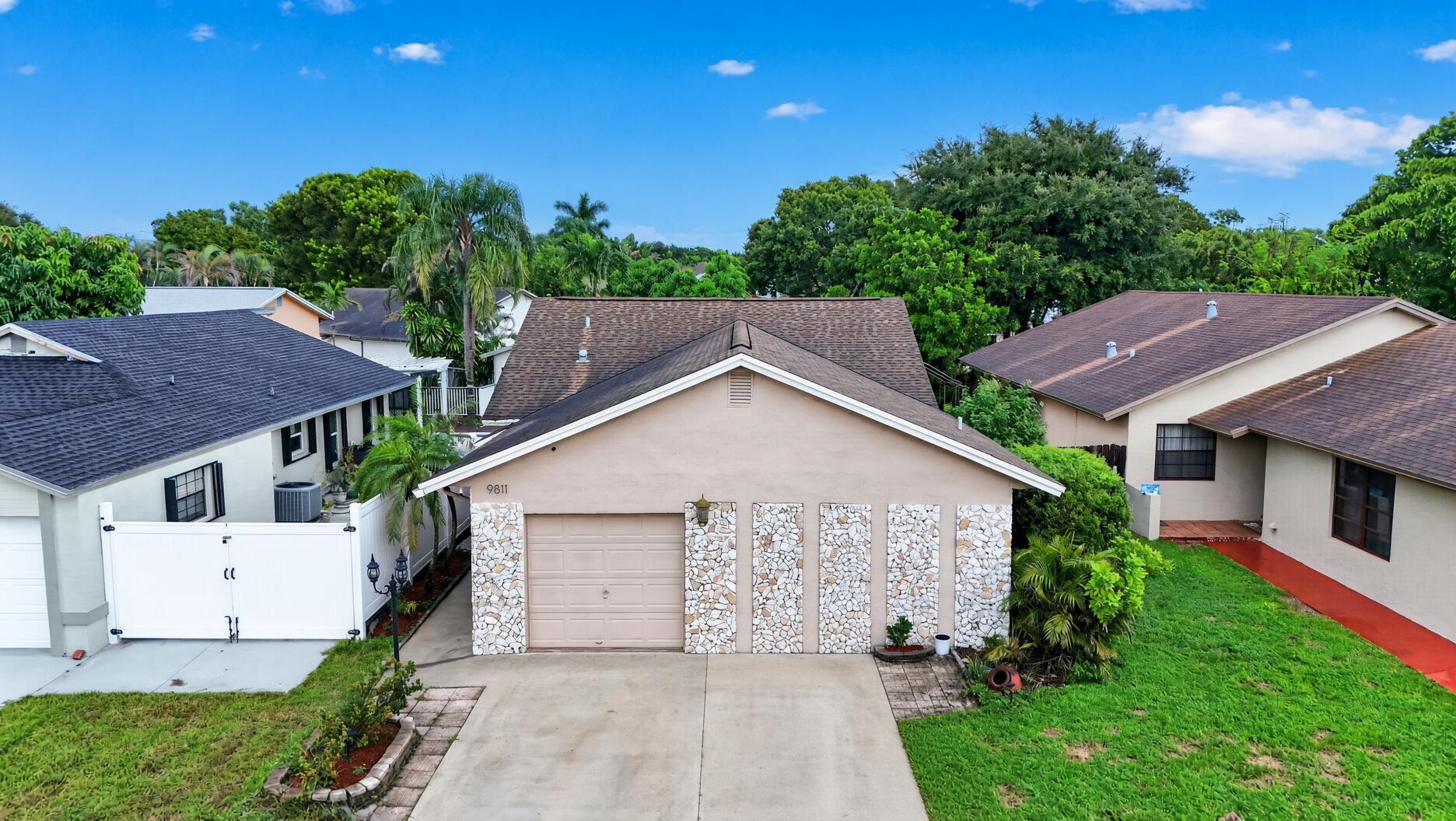 9811 Sw 57th Street Property Photo 1