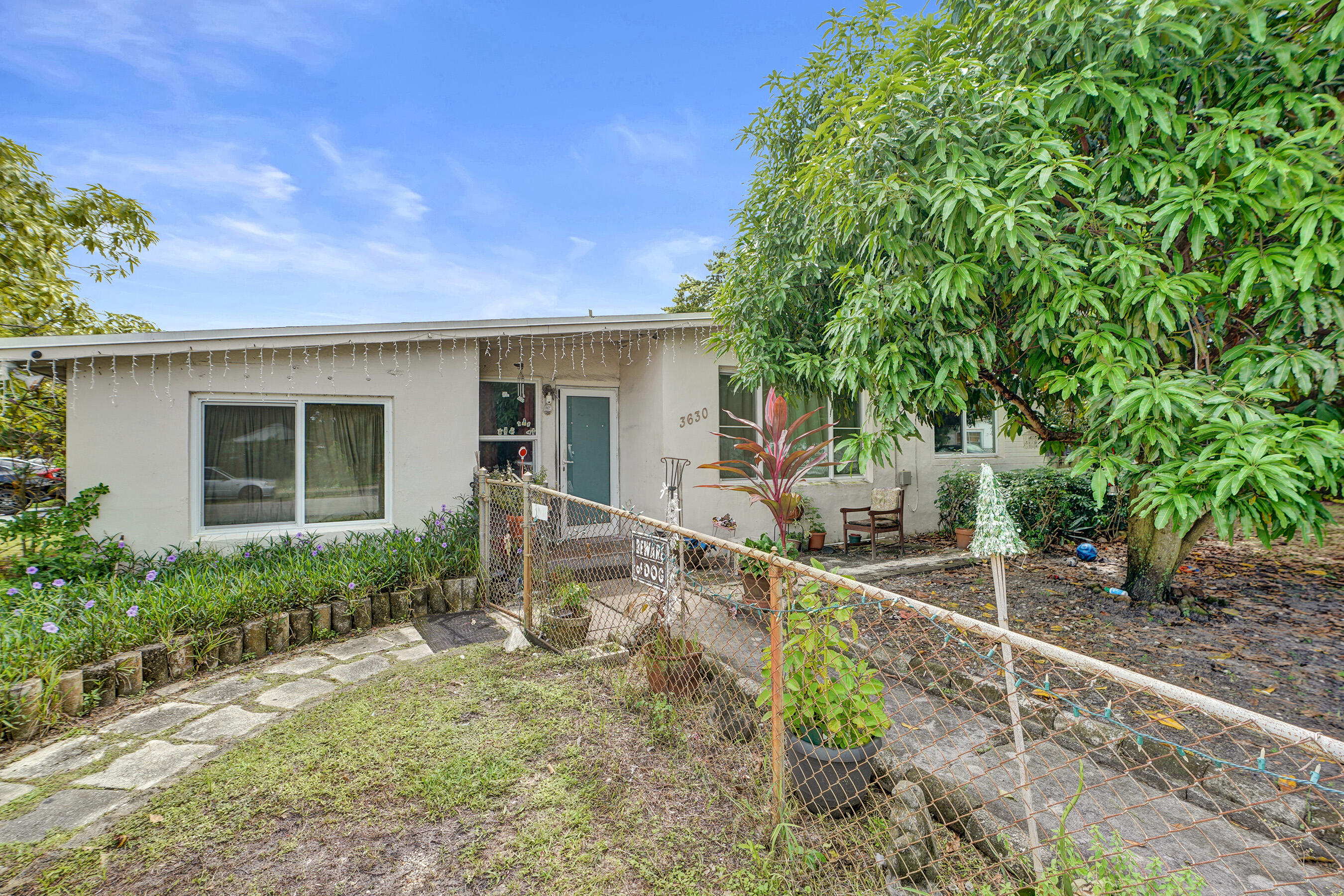 3630 Sw 40th Street Property Photo 1
