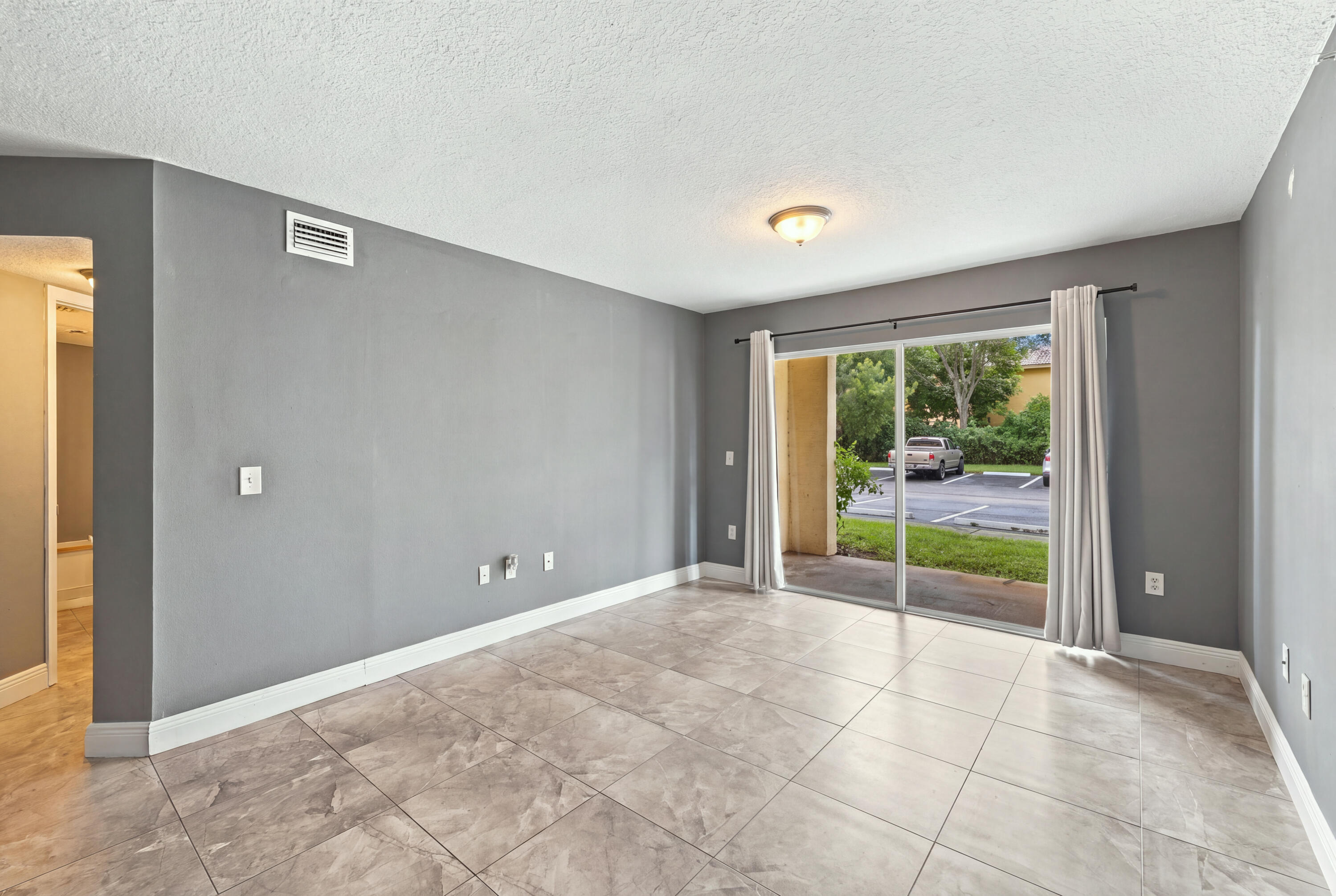 4041 San Marino Boulevard 105 Property Photo 8