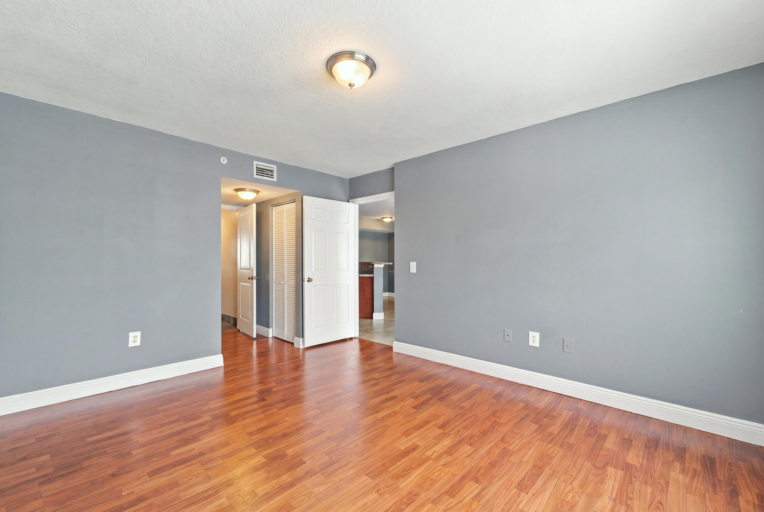 4041 San Marino Boulevard 105 Property Photo 14