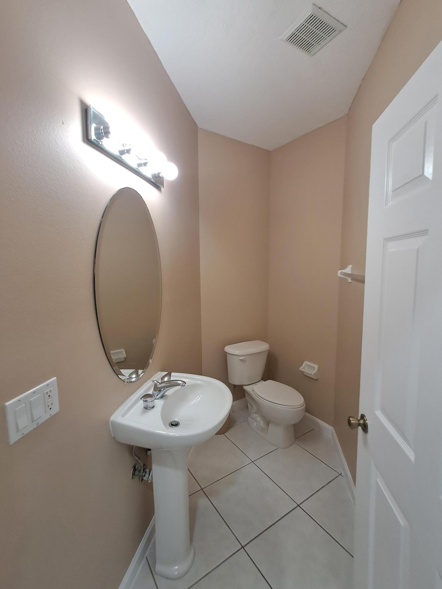 8924 Sandshot Court A Property Photo 12