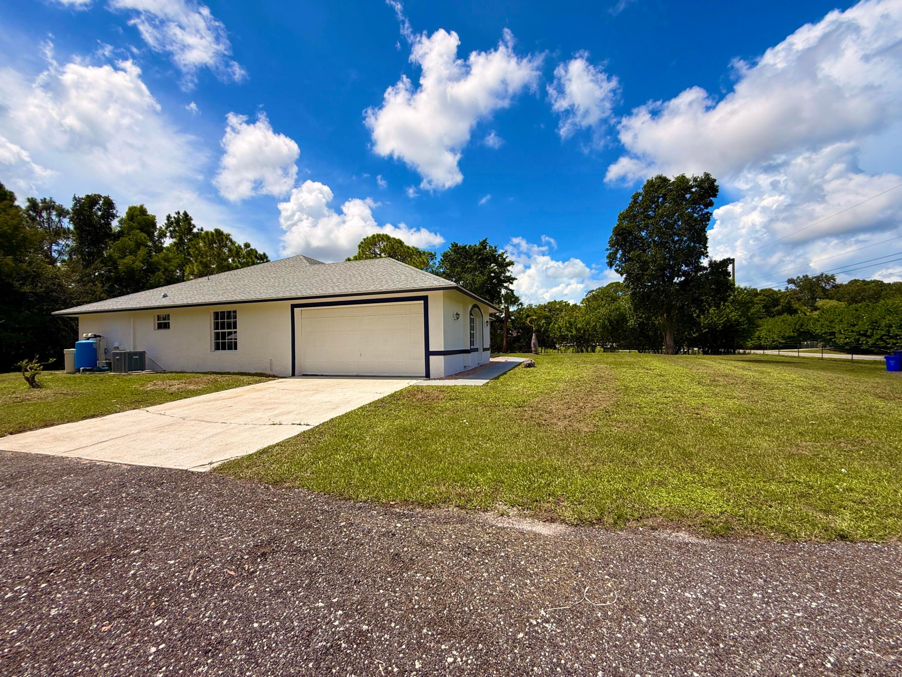 17770 75th Place N Property Photo 4