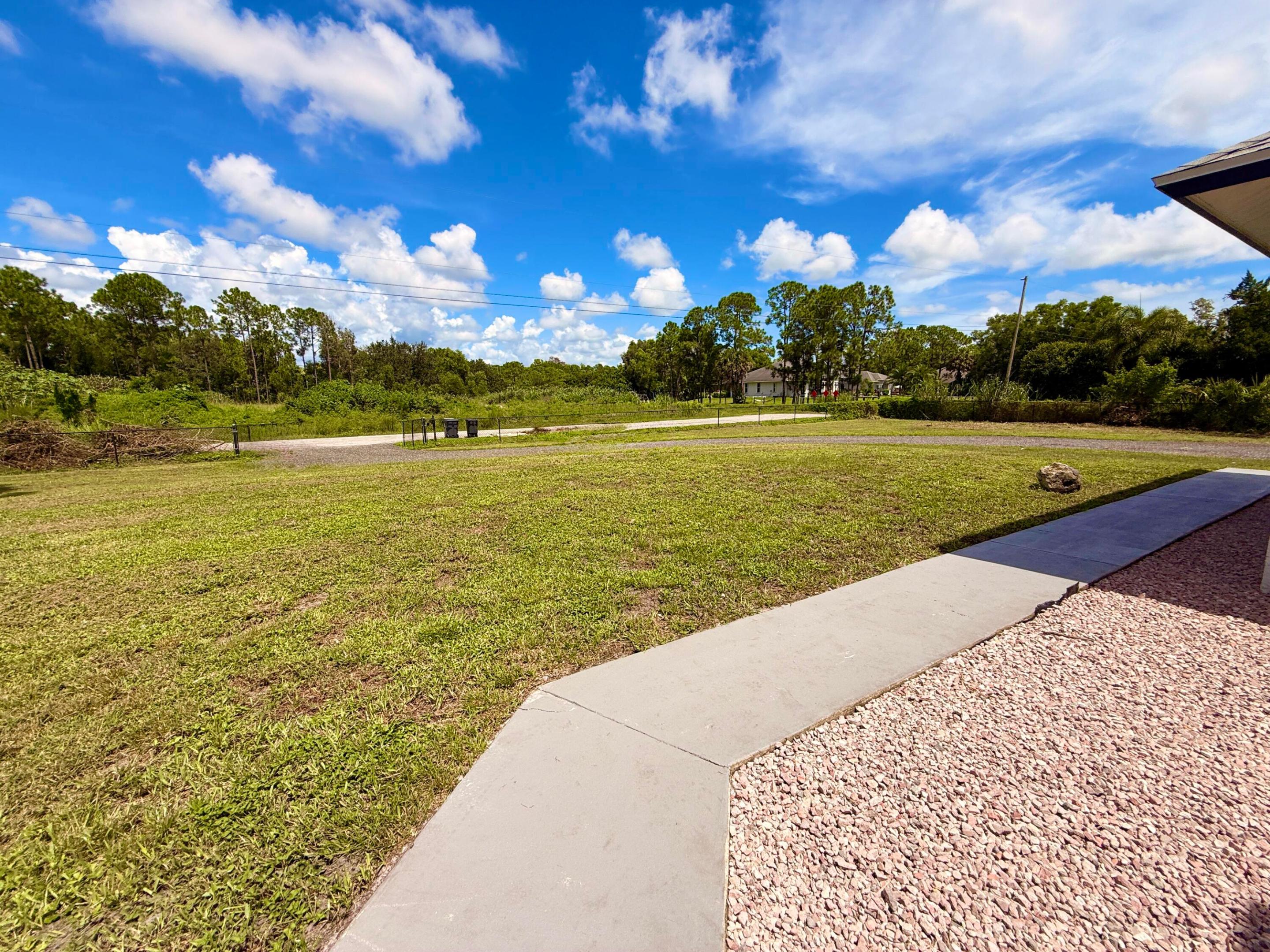 17770 75th Place N Property Photo 9