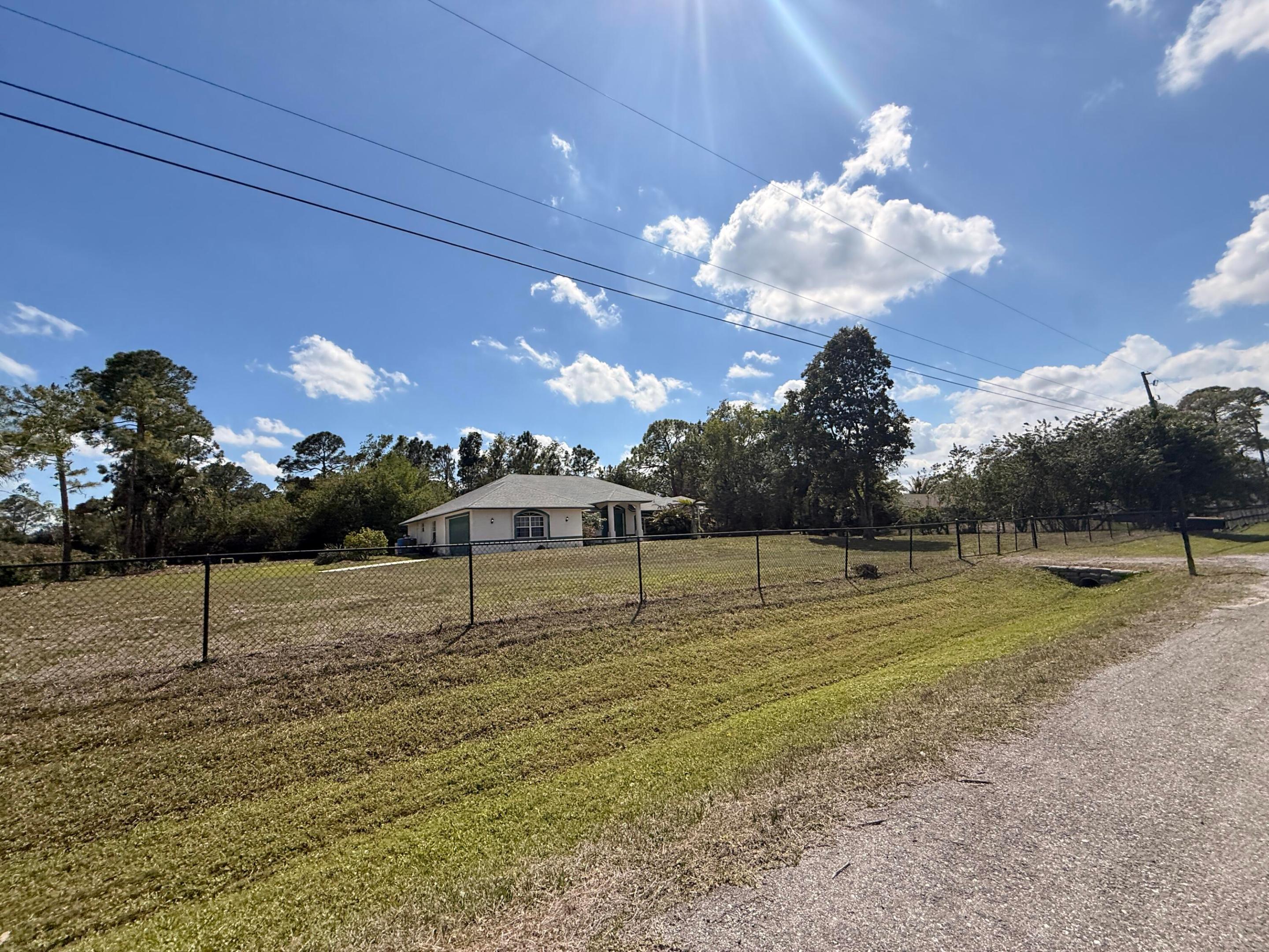 17770 75th Place N Property Photo 12