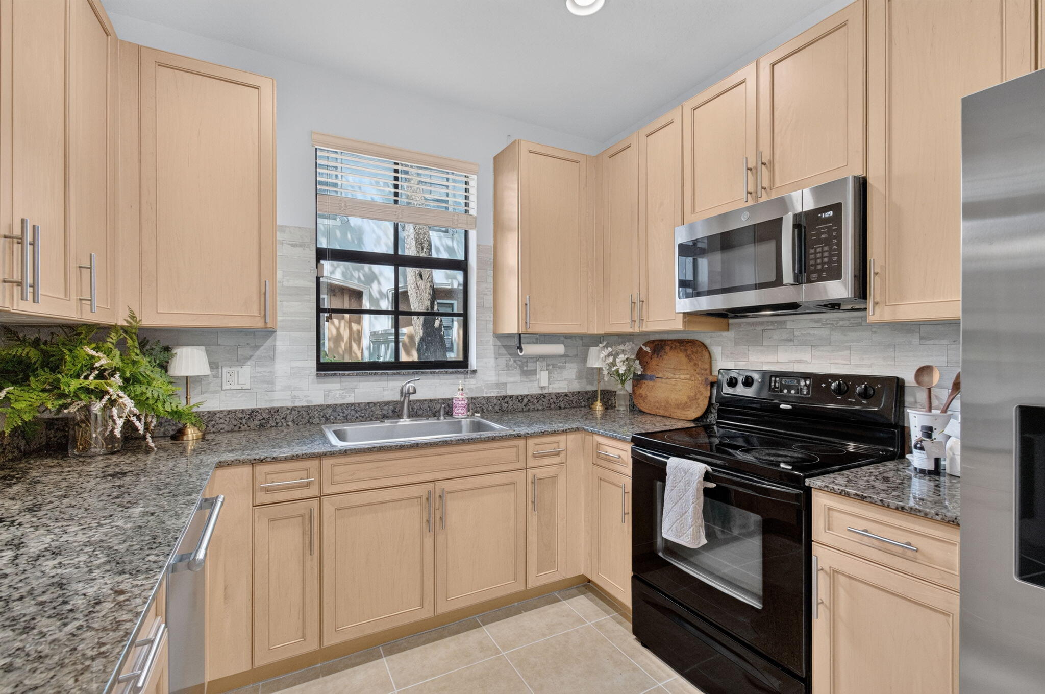 238 E Chrystie Circle Property Photo 19