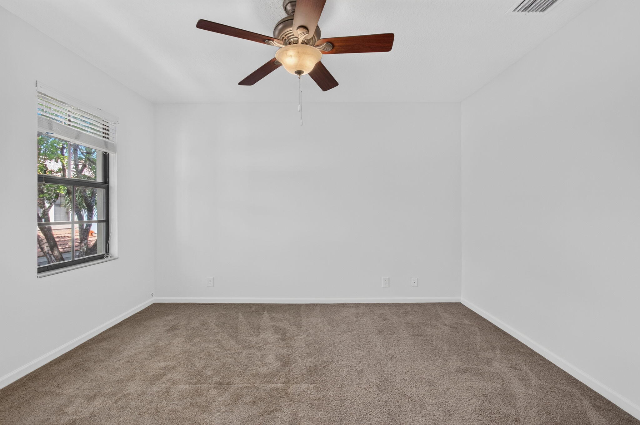 238 E Chrystie Circle Property Photo 36