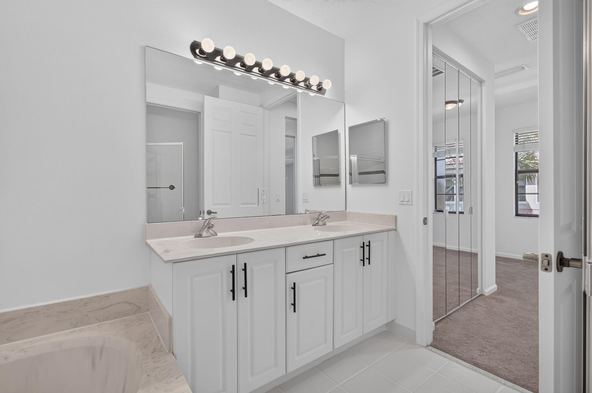 238 E Chrystie Circle Property Photo 46