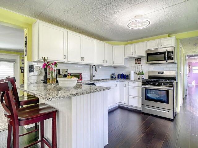 4215 Meadow View Drive Property Photo 1