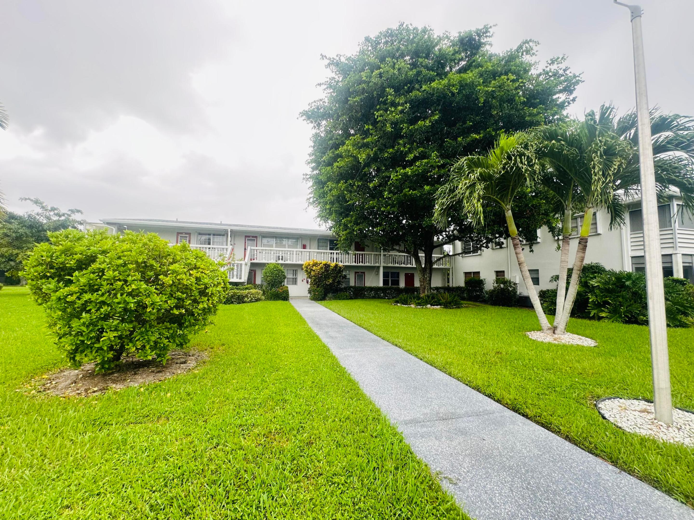 364 Tilford Q Property Photo 1