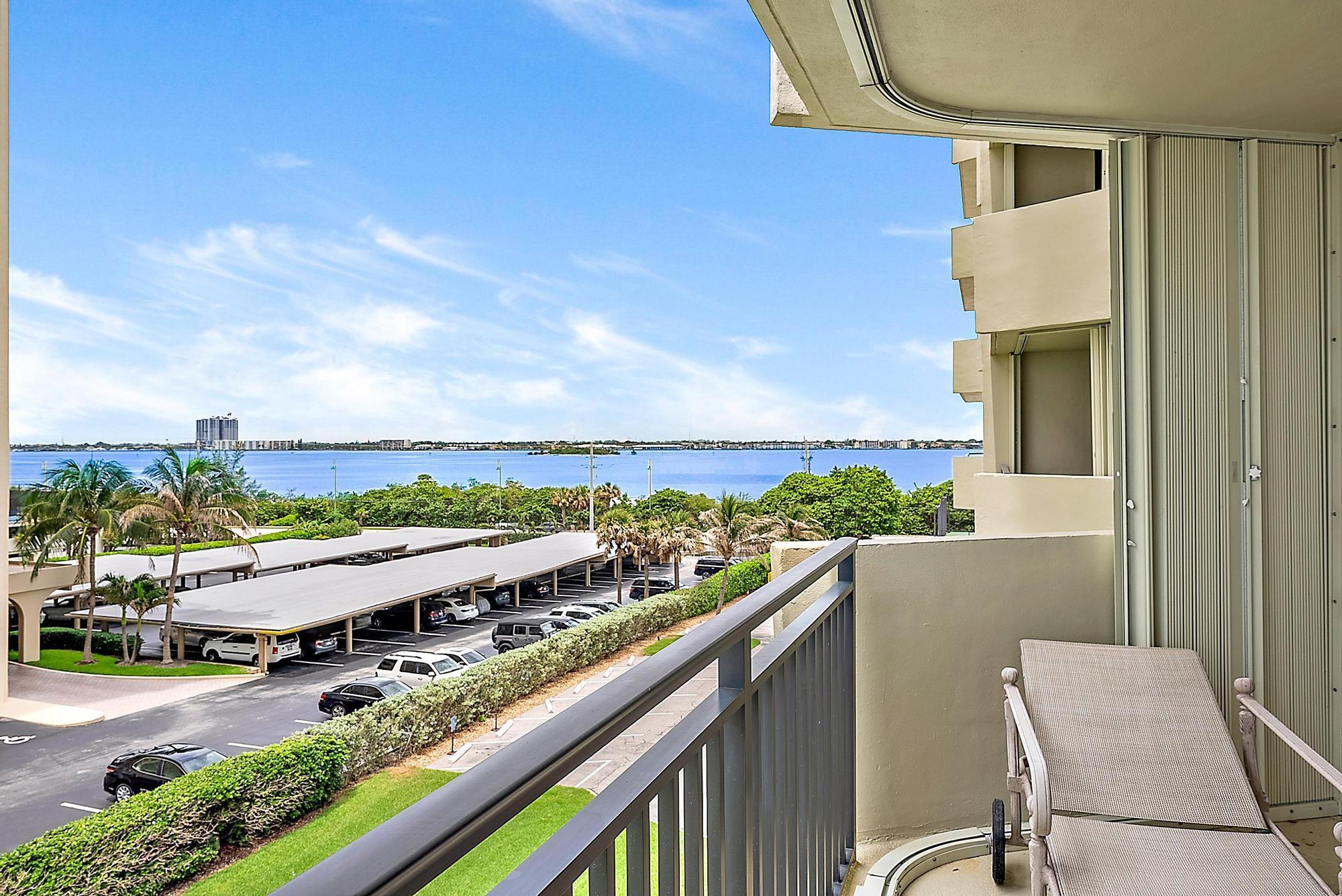 5460 N Ocean Drive 3b Property Photo 12